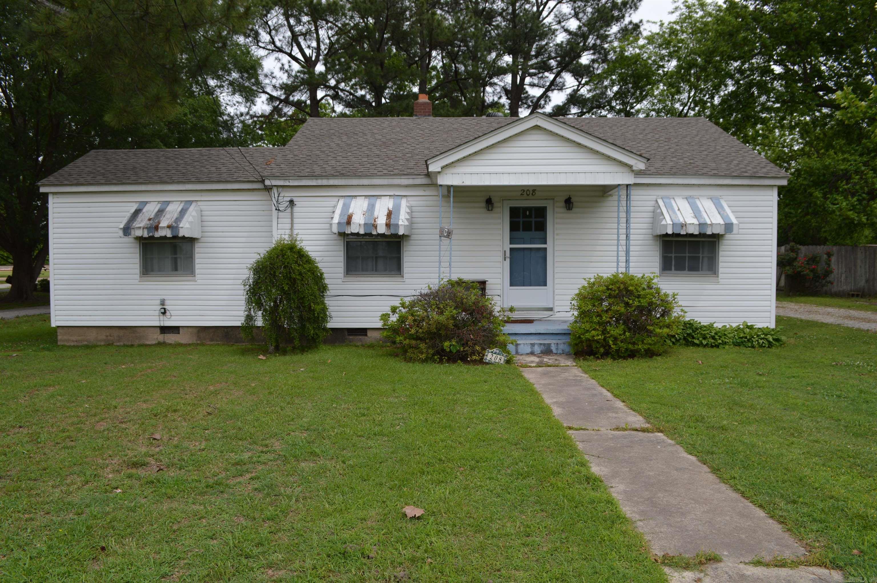 208 N Cole  Harrisburg, AR