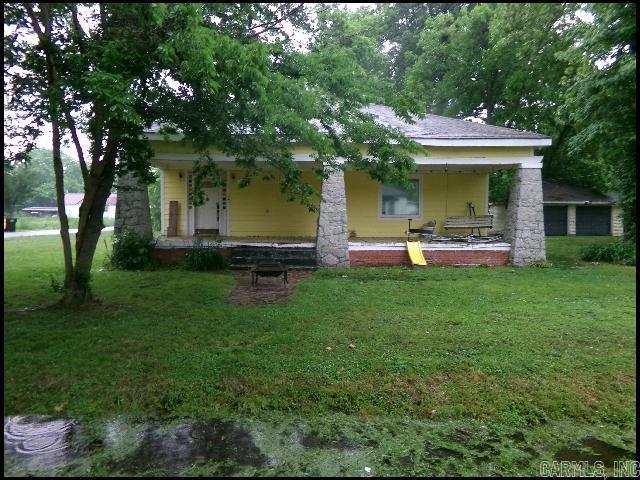 303 E Nichols  England, AR
