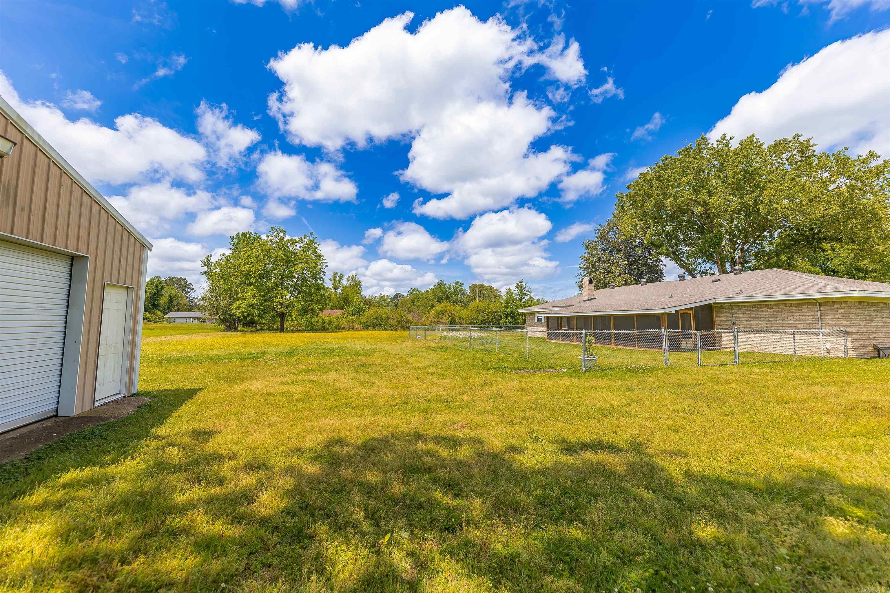 137 Ouachita 406  Camden, AR