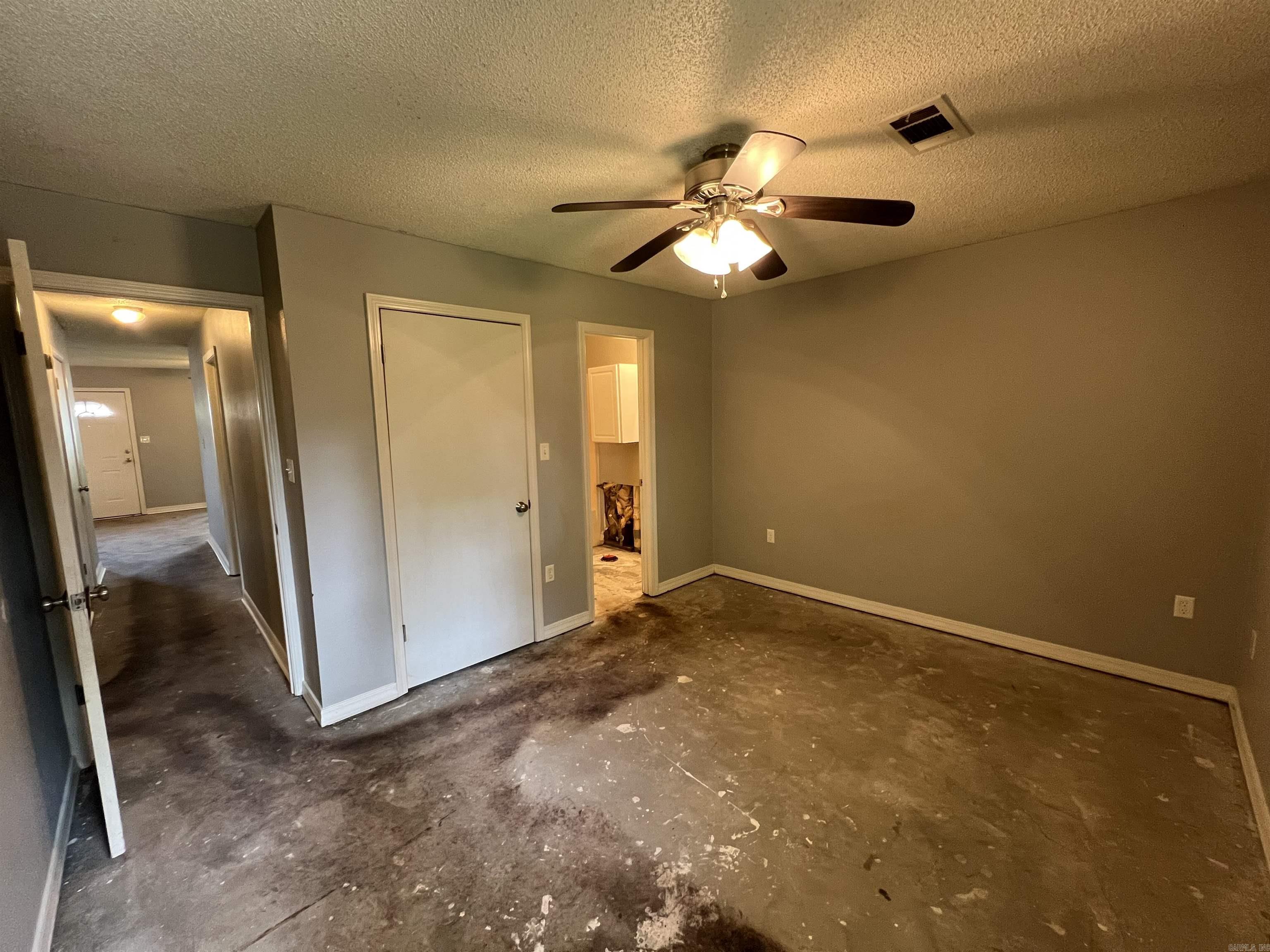 128 Field Crest Dr  Searcy, AR