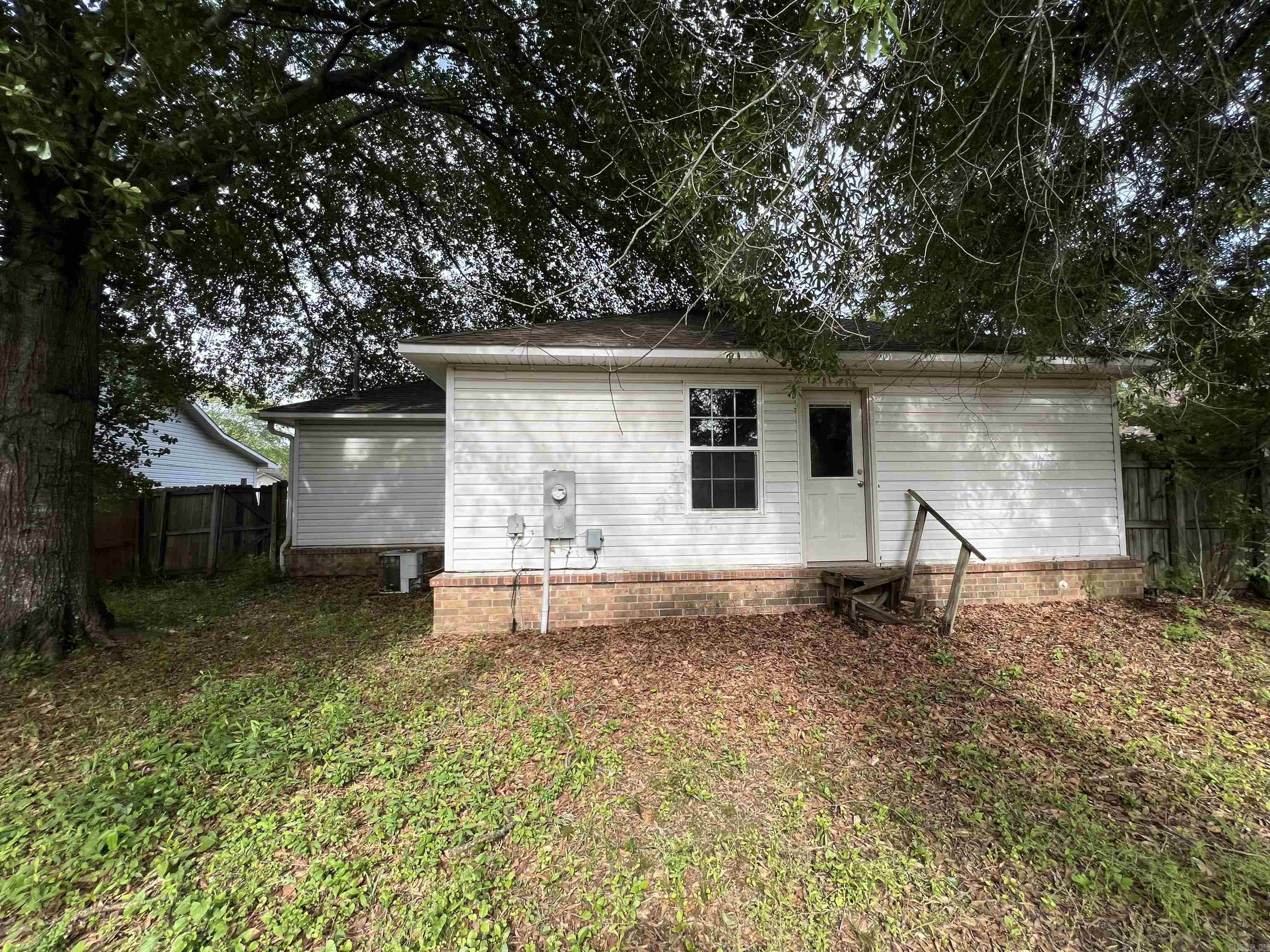 128 Field Crest Dr  Searcy, AR