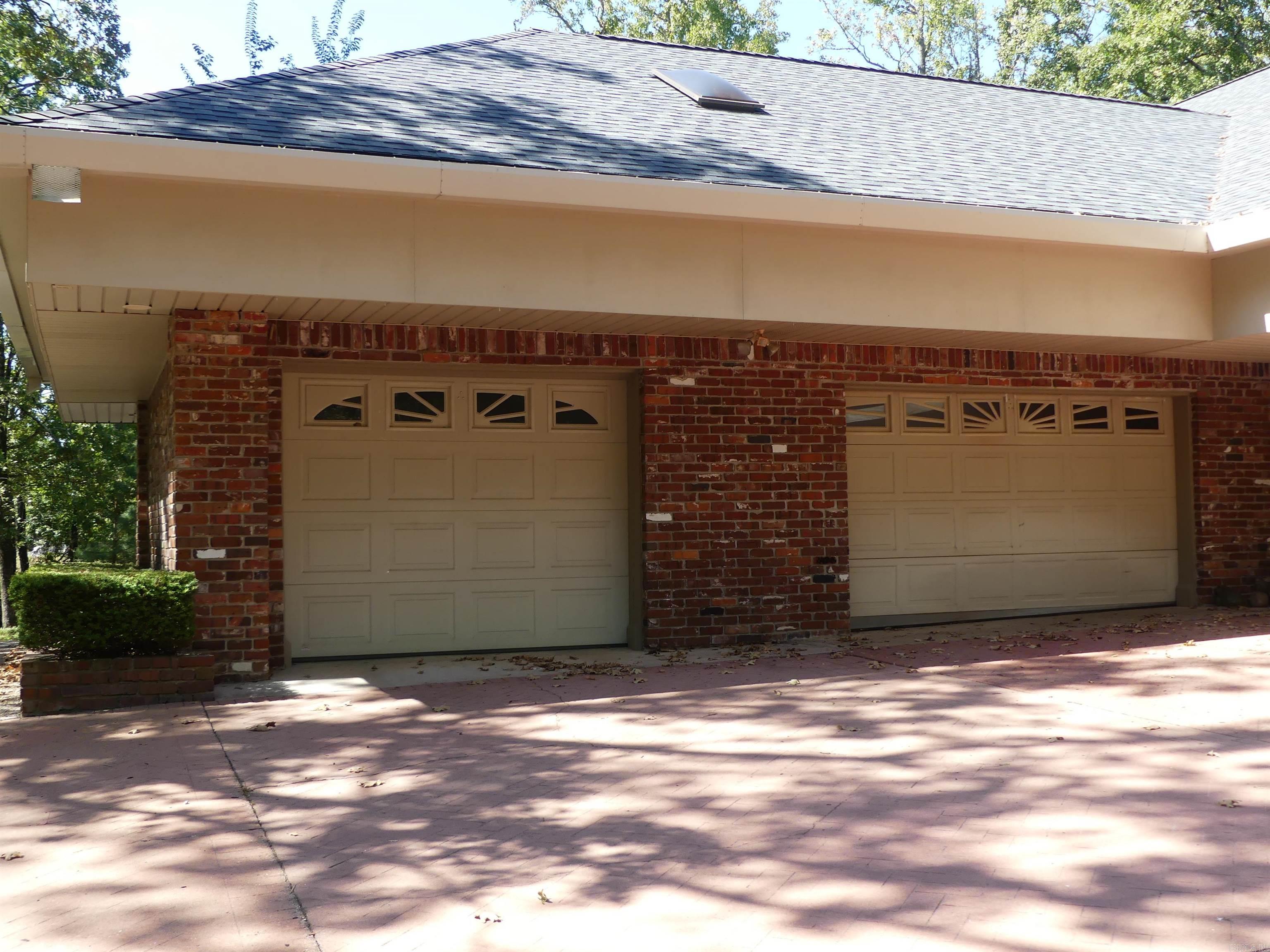 2205 Church Avenue Mena, AR 71953