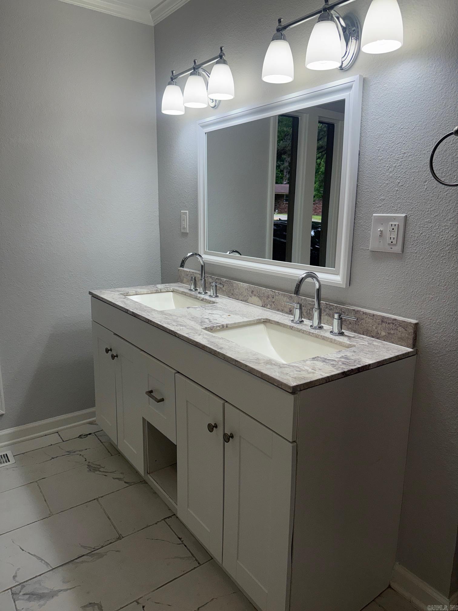 22035 Phillip  Little Rock, AR