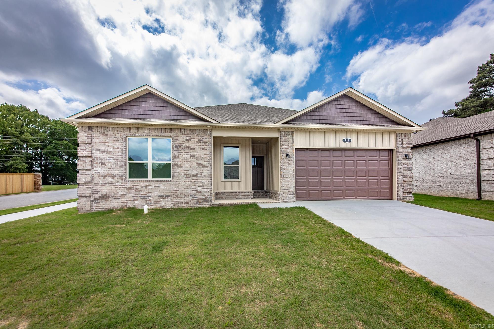 911 W Dell Vista  Cabot, AR