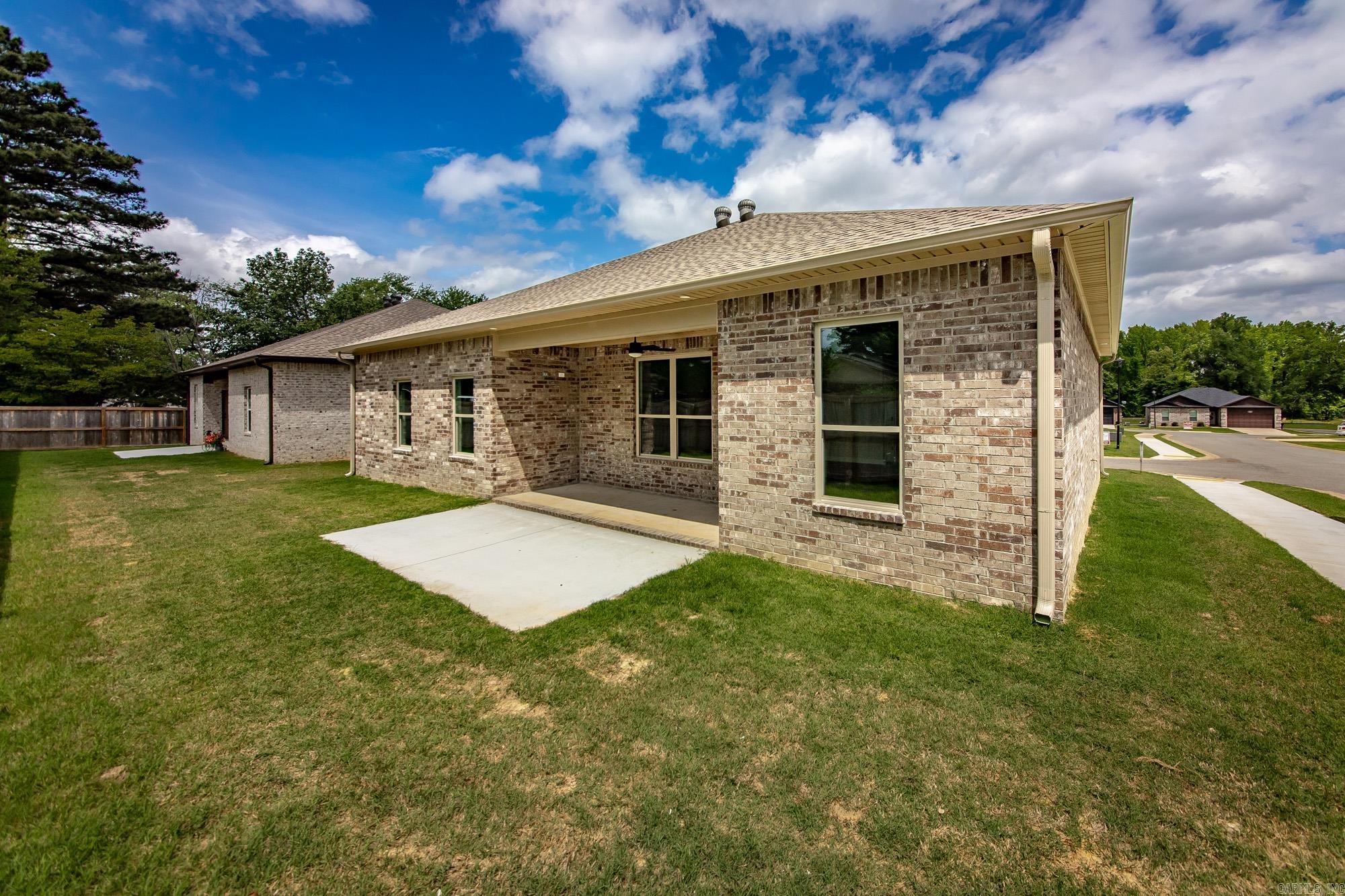 911 W Dell Vista  Cabot, AR