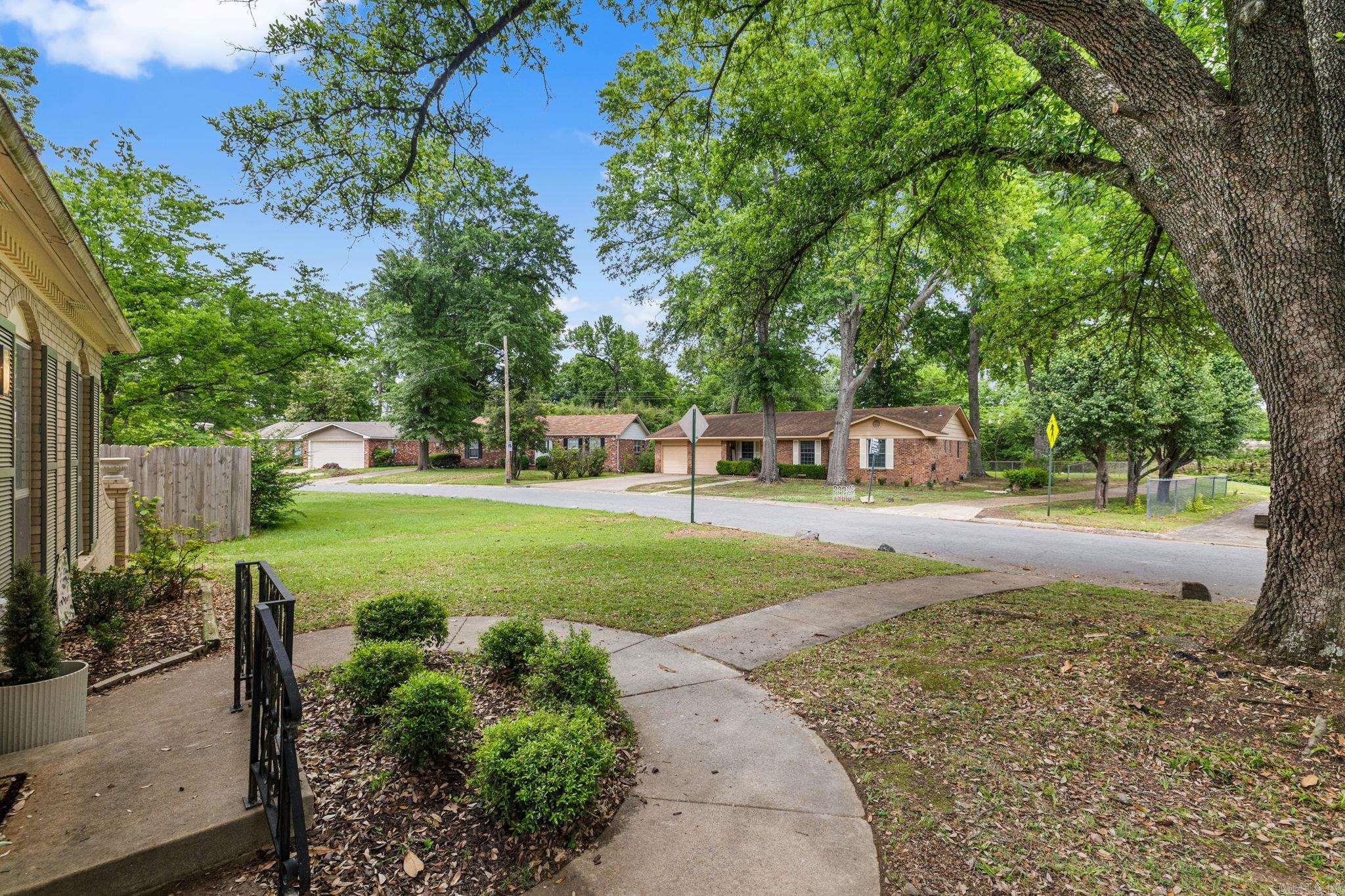 44 Warwick  Little Rock, AR