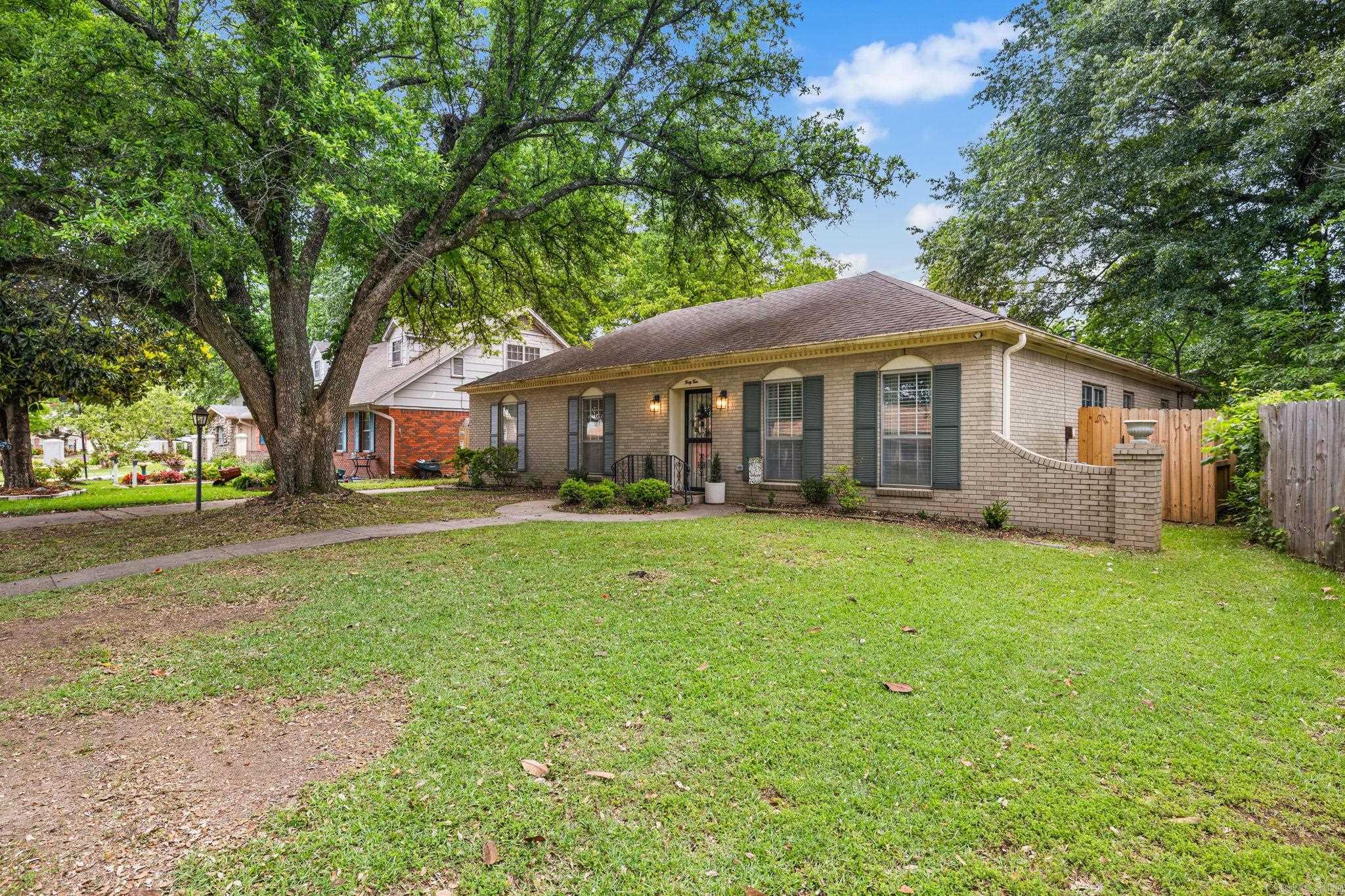 44 Warwick  Little Rock, AR