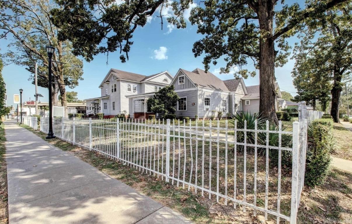 1921 Wright Avenue  Little Rock, AR