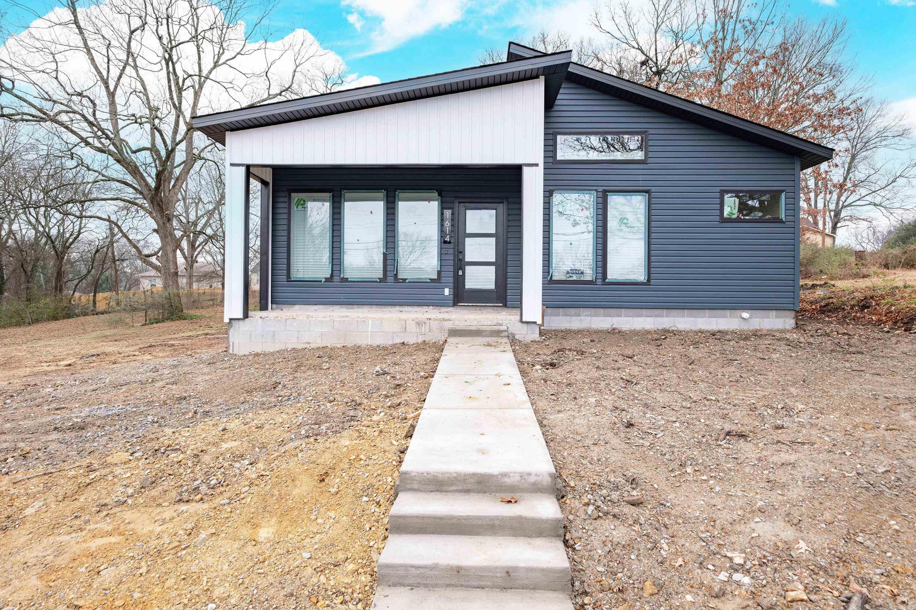 1614 S Woodrow Street  Little Rock, AR