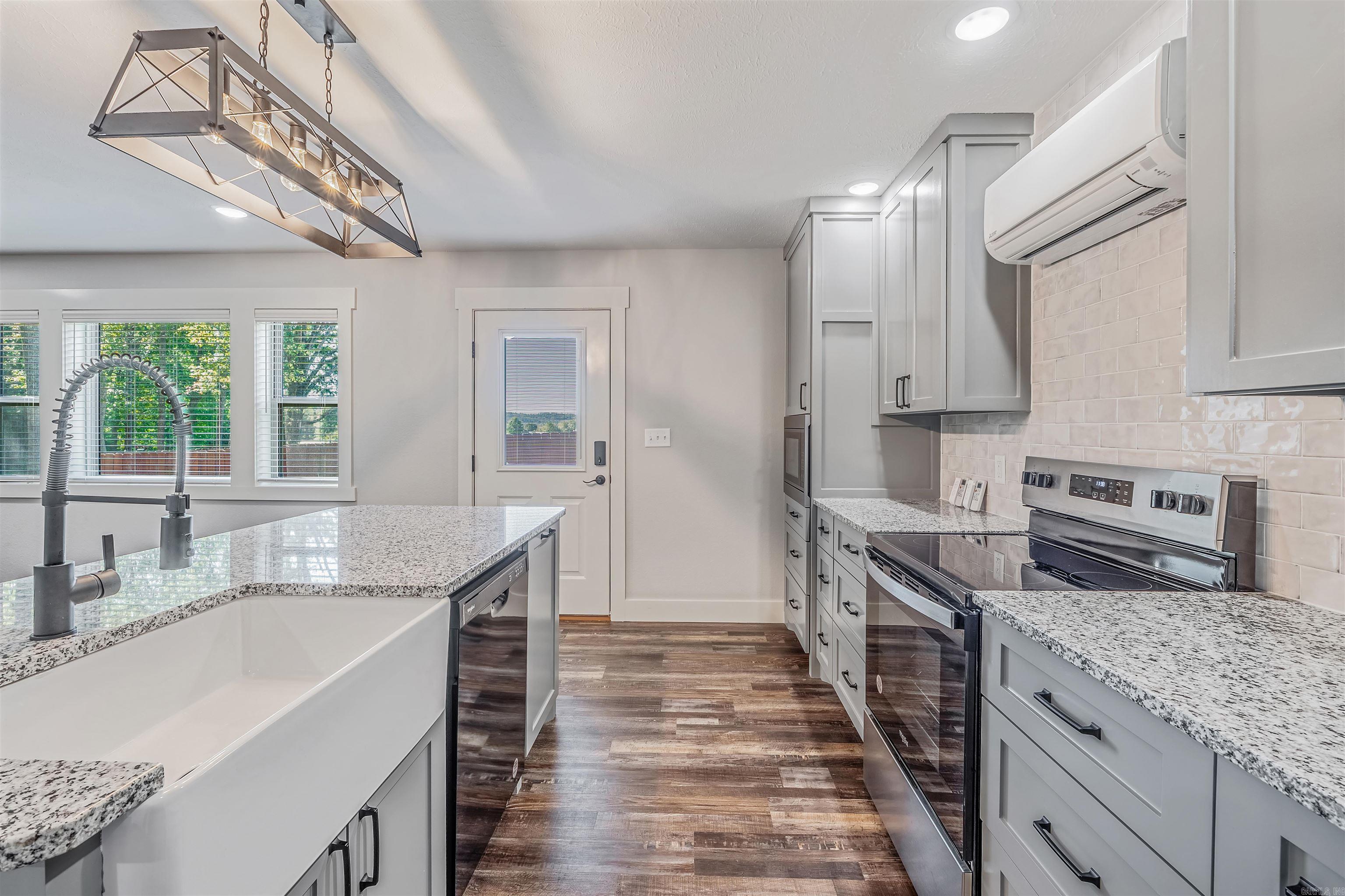 8 Winterberry  Greenbrier, AR