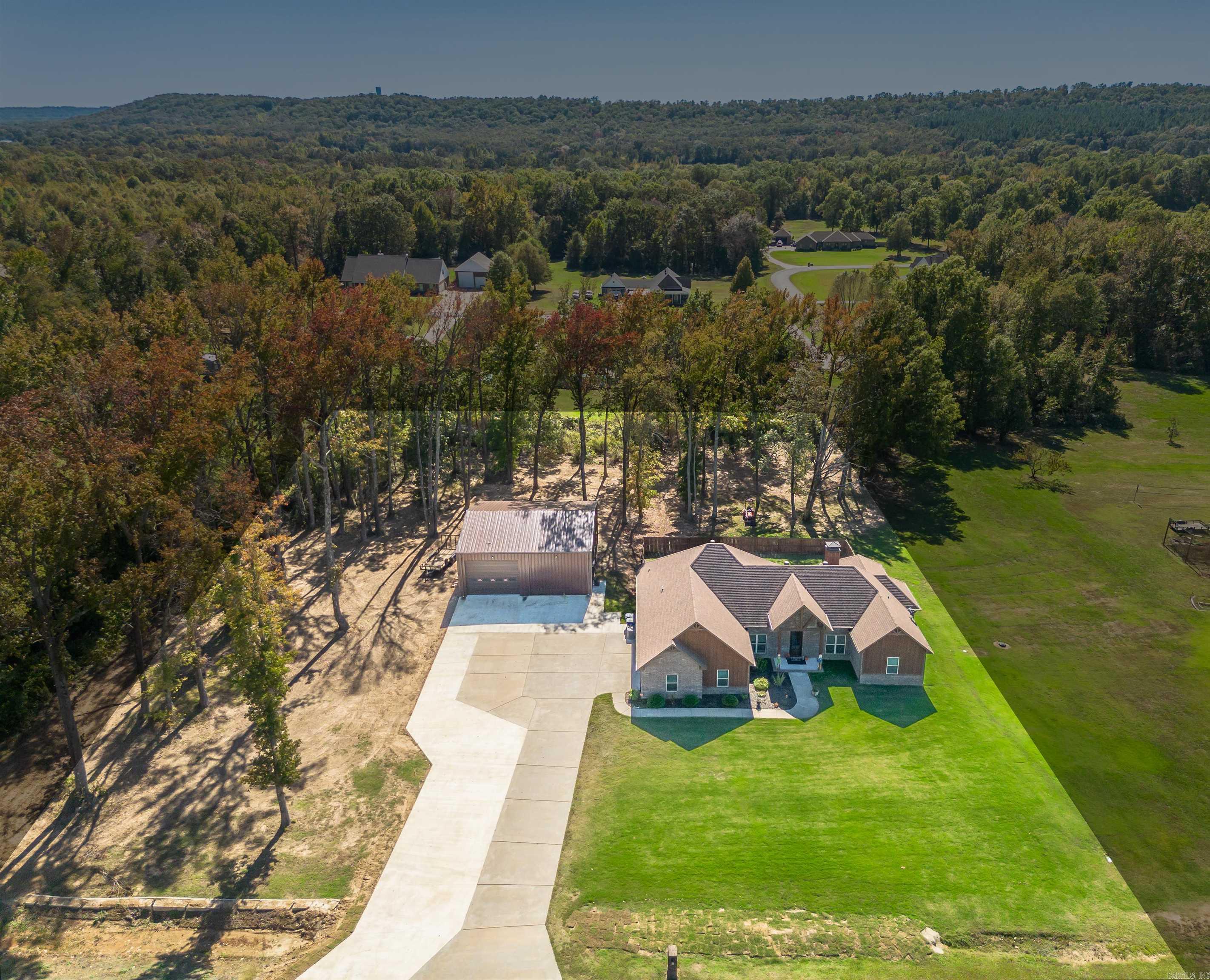8 Winterberry  Greenbrier, AR