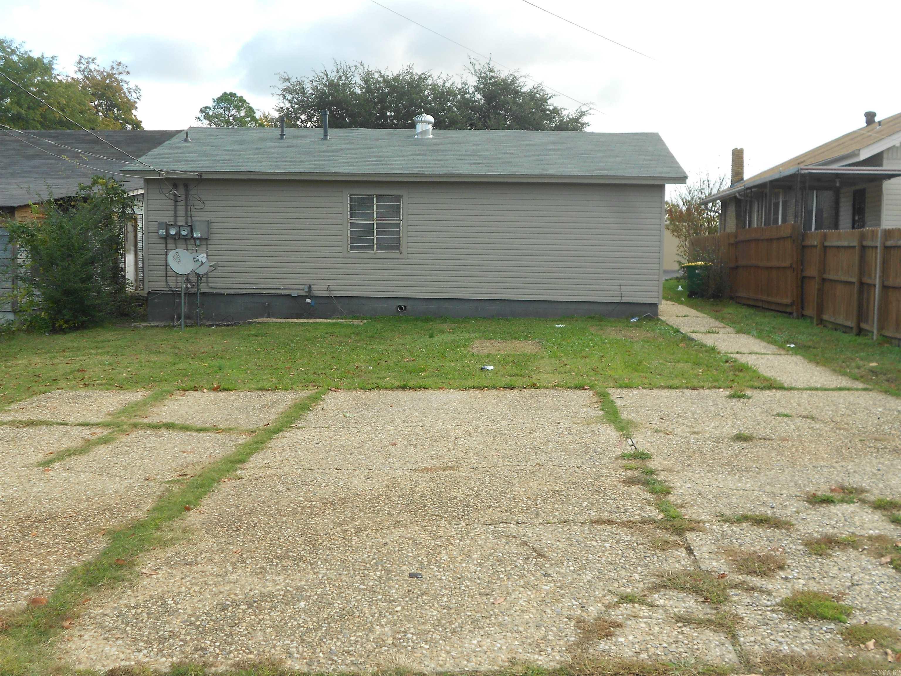 1505 N Poplar  North Little Rock, AR
