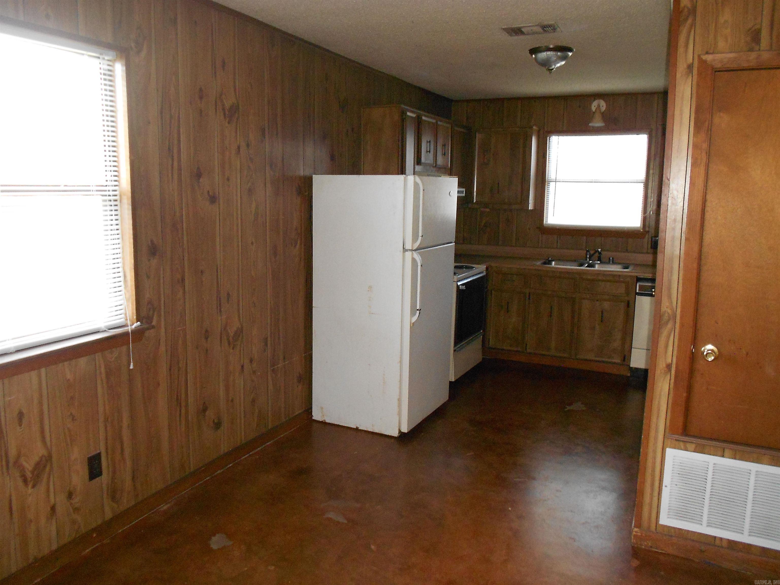 1505 N Poplar  North Little Rock, AR
