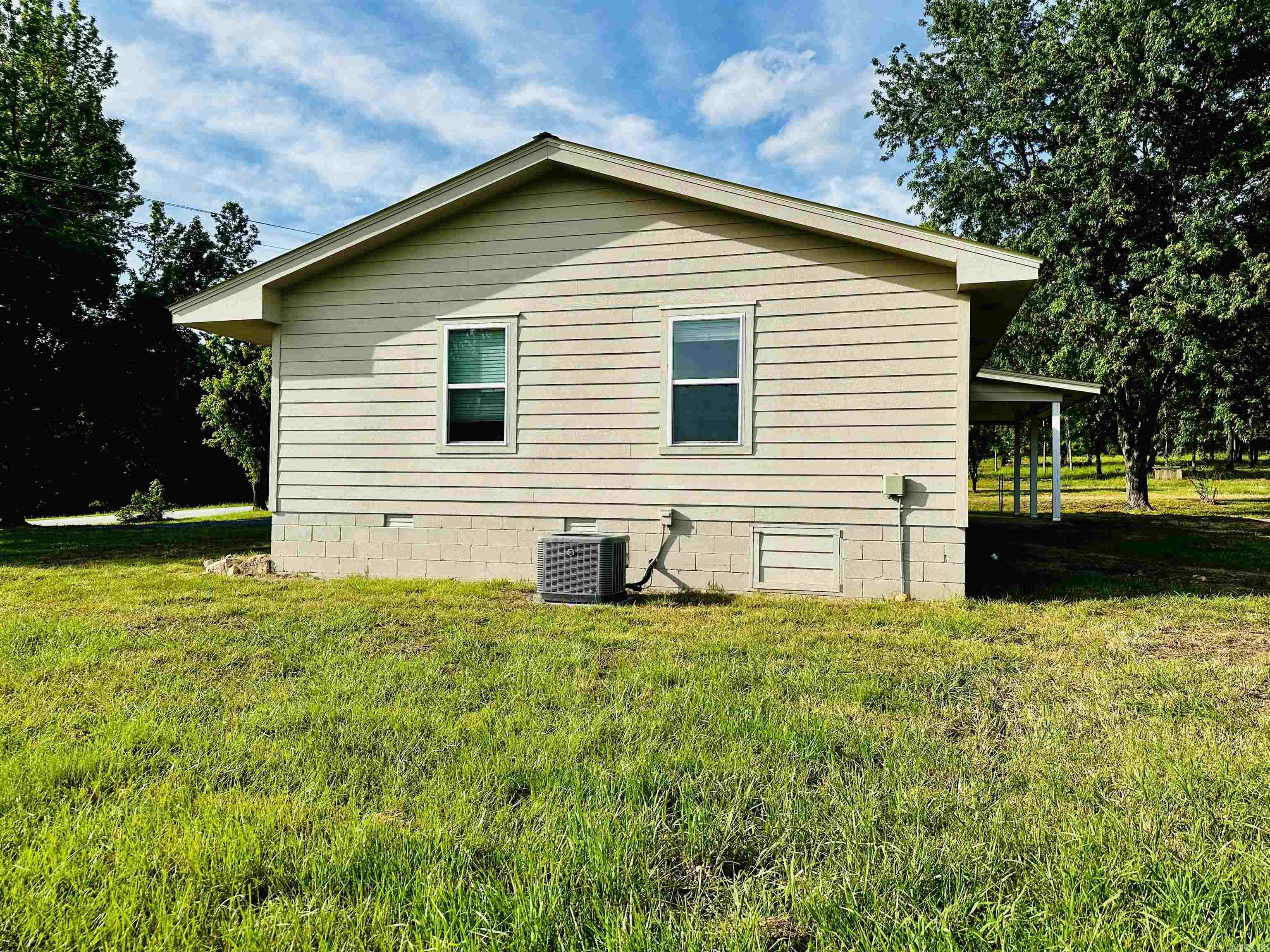 876 Highway 333 N.  Marshall, AR