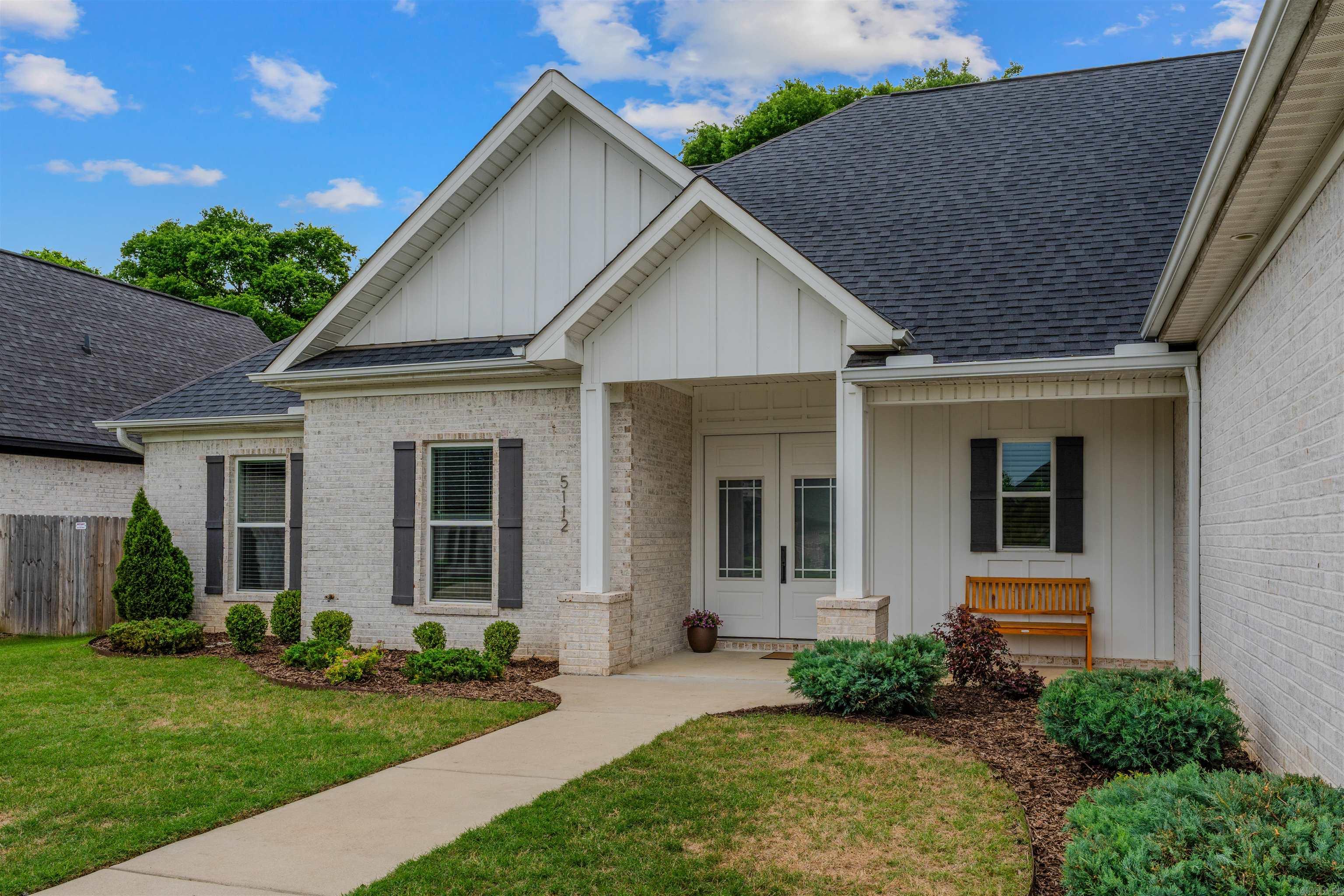 5112 Castaway Bay Dr  Benton, AR
