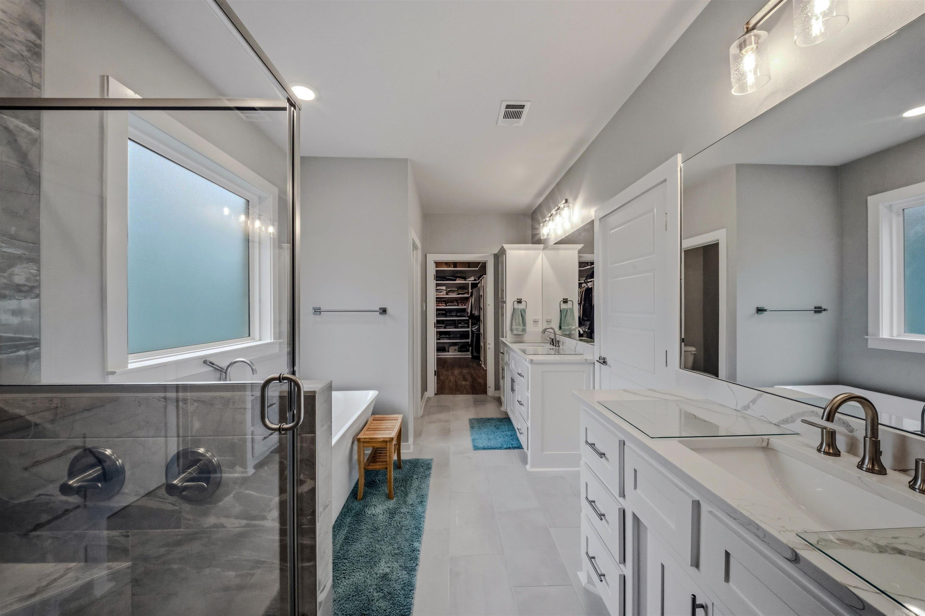 5112 Castaway Bay Dr  Benton, AR