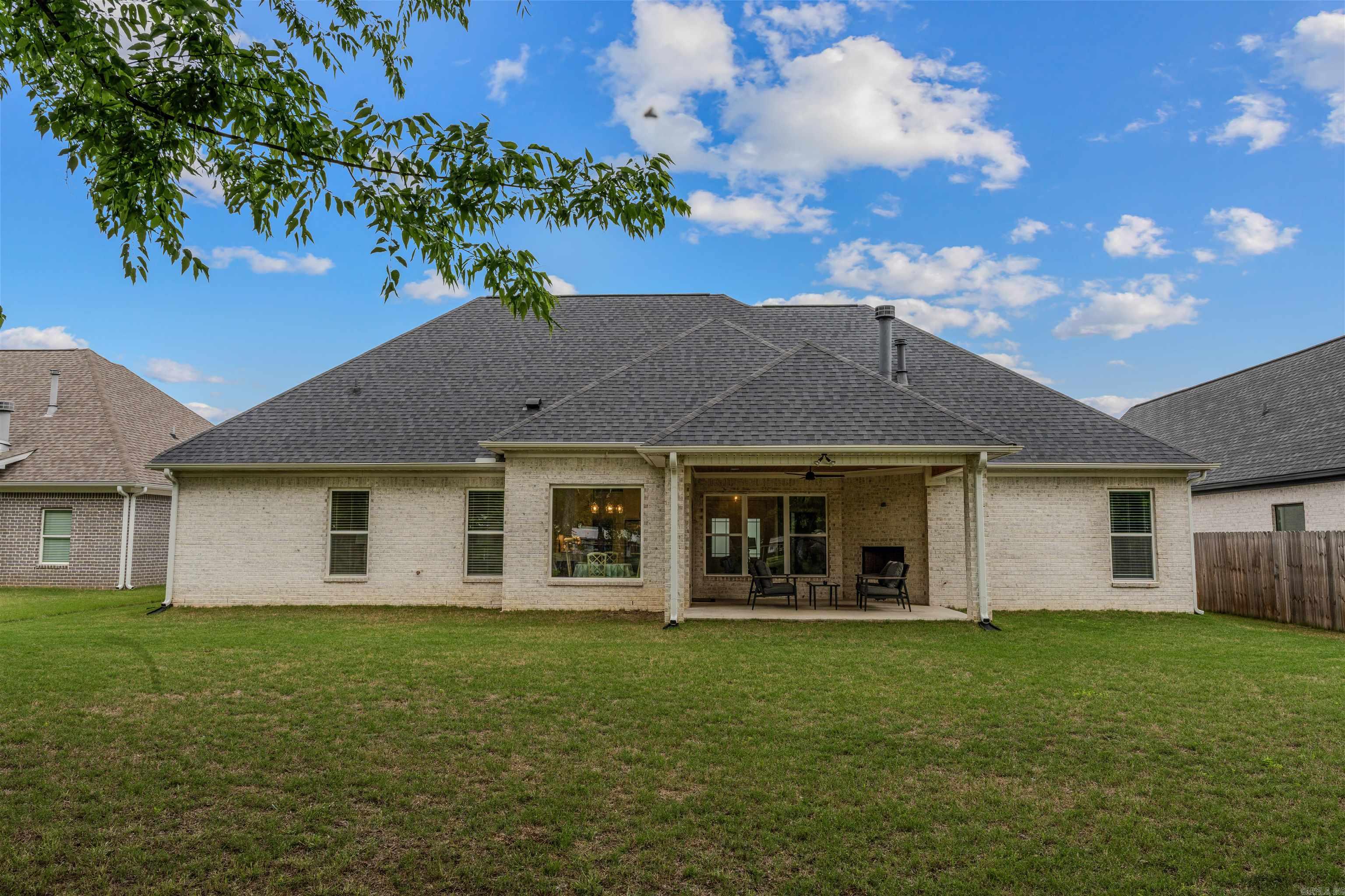 5112 Castaway Bay Dr  Benton, AR