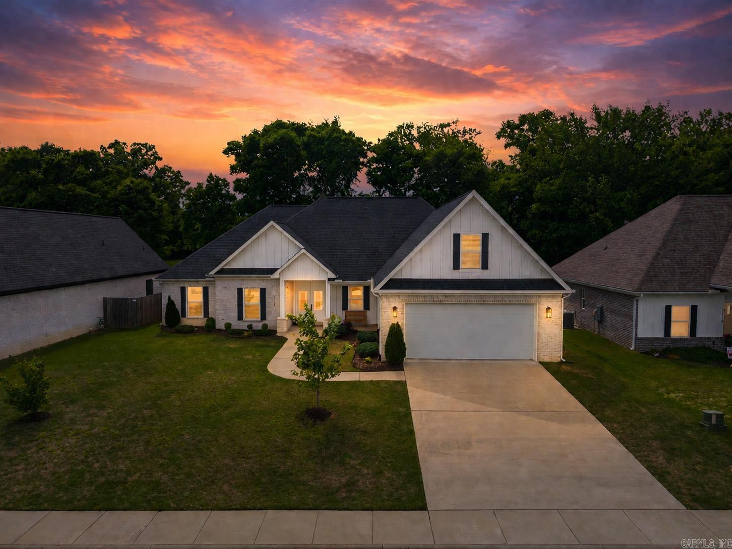 5112 Castaway Bay Dr  Benton, AR