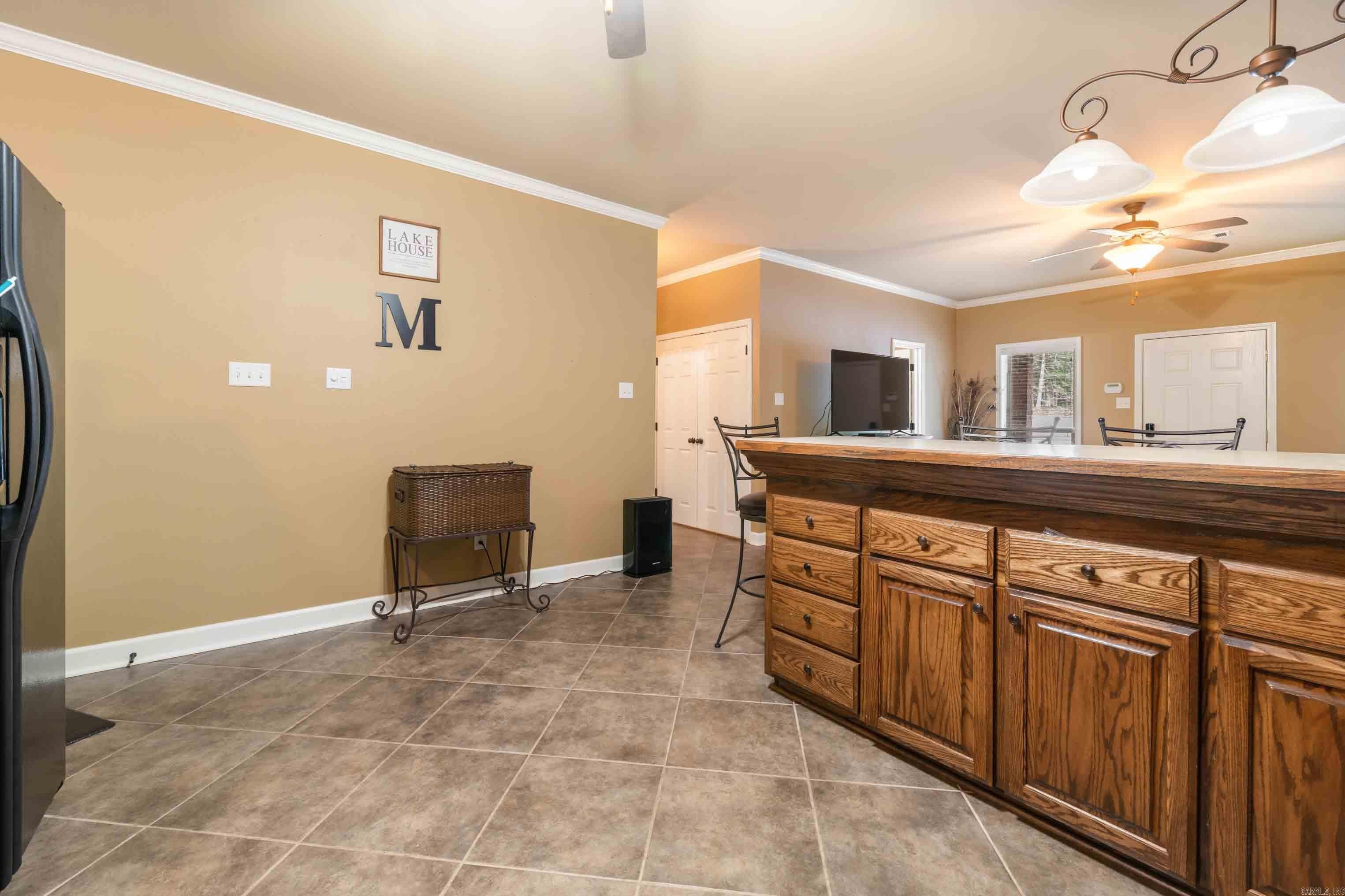 60 Highland Rd  Tumbling Shoals, AR