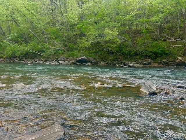 1939 Meadow Creek  Clinton, AR