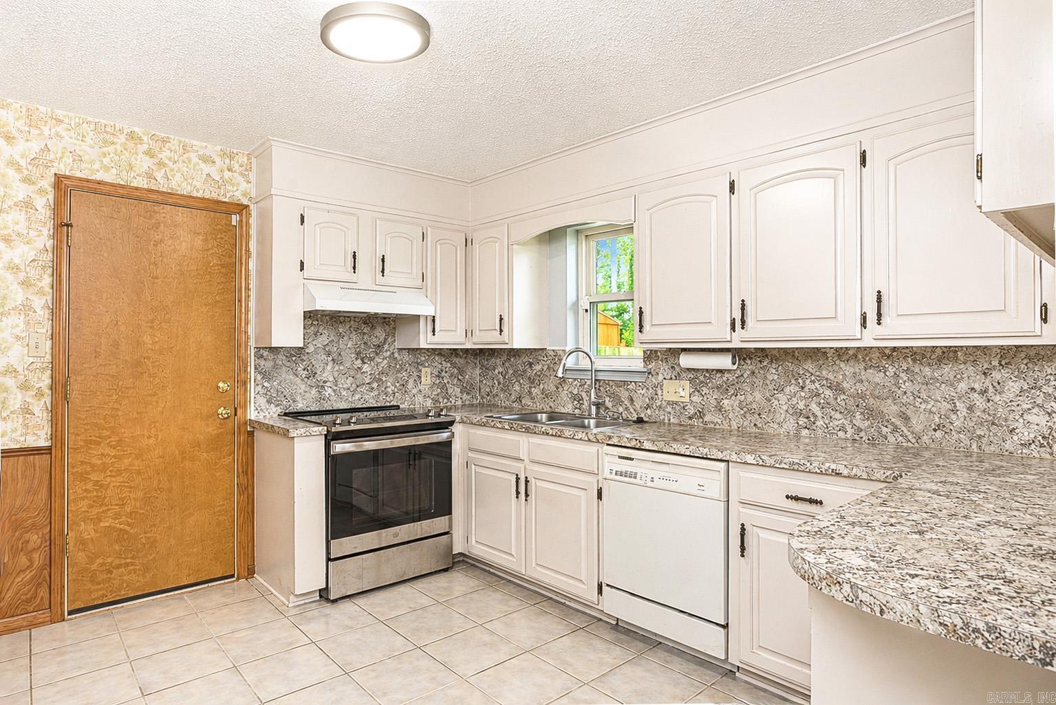 6600 Cedarwood  Pine Bluff, AR
