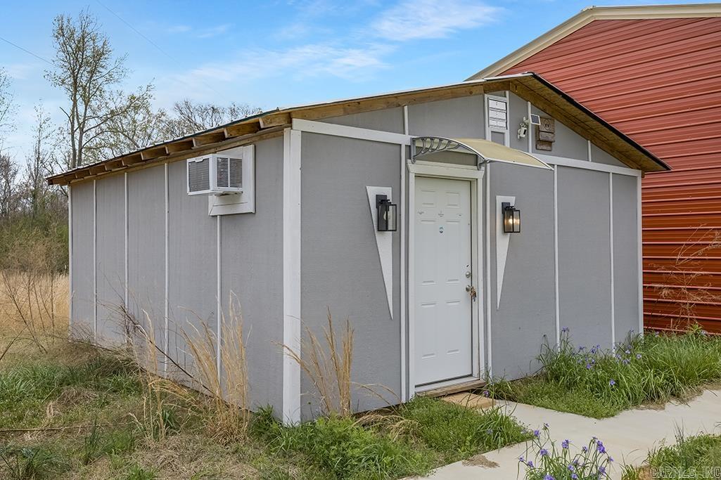 6136 N Highway 29  Blevins, AR