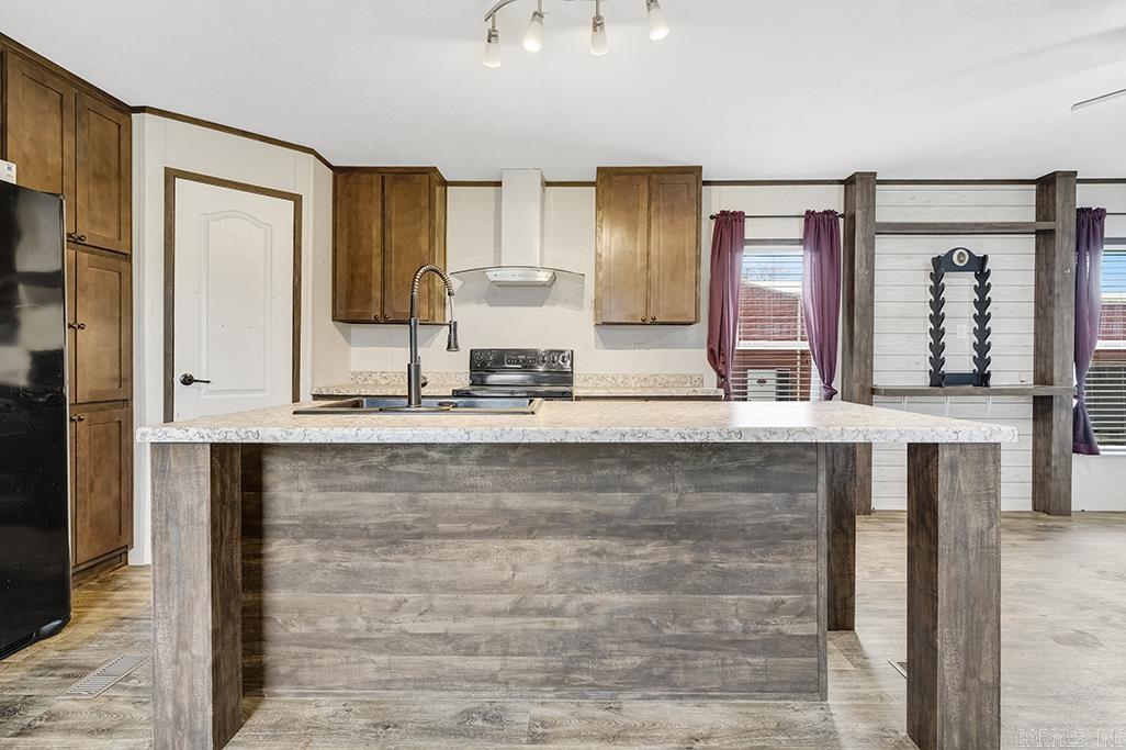 6136 N Highway 29  Blevins, AR