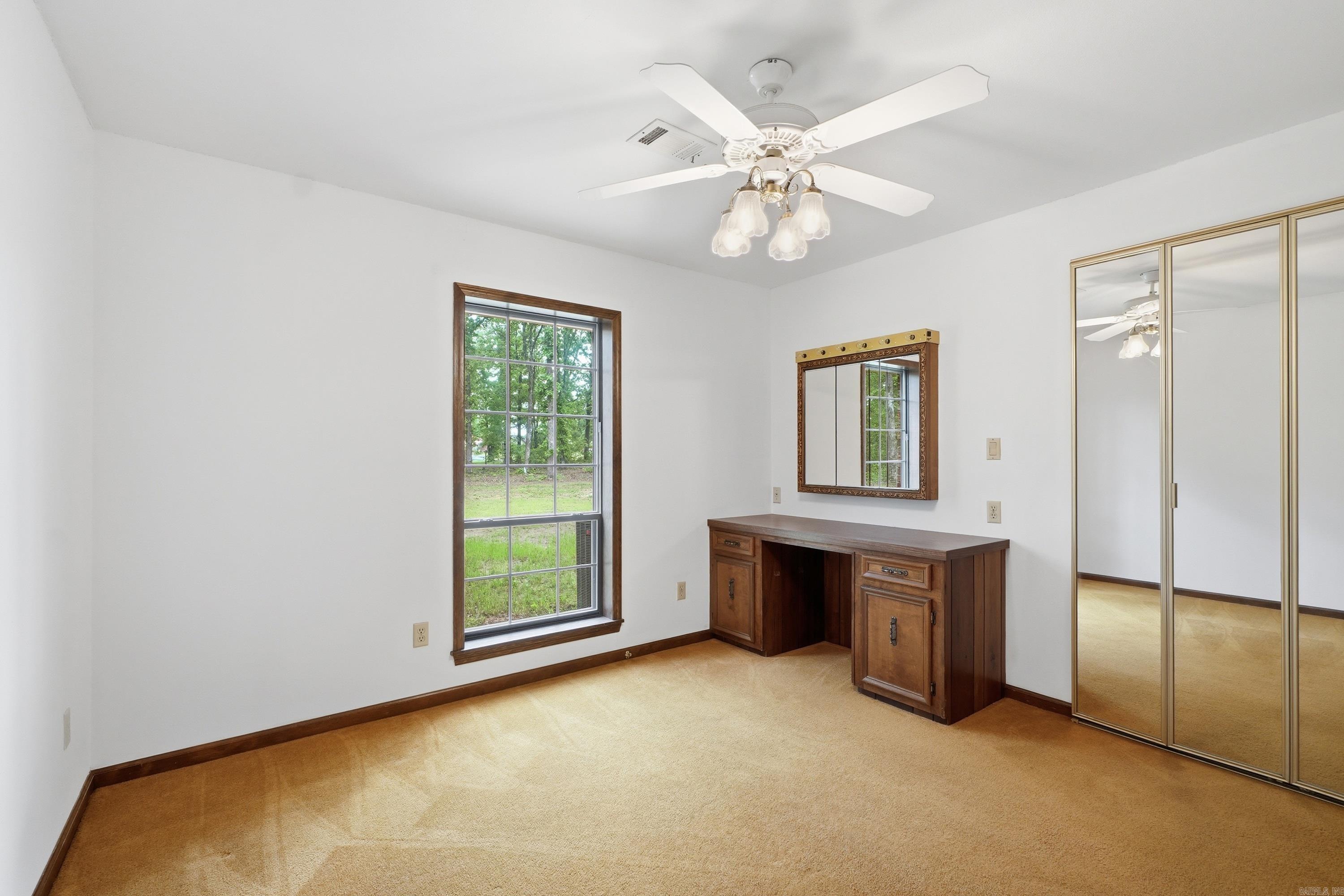 38 Garrett  Greenbrier, AR