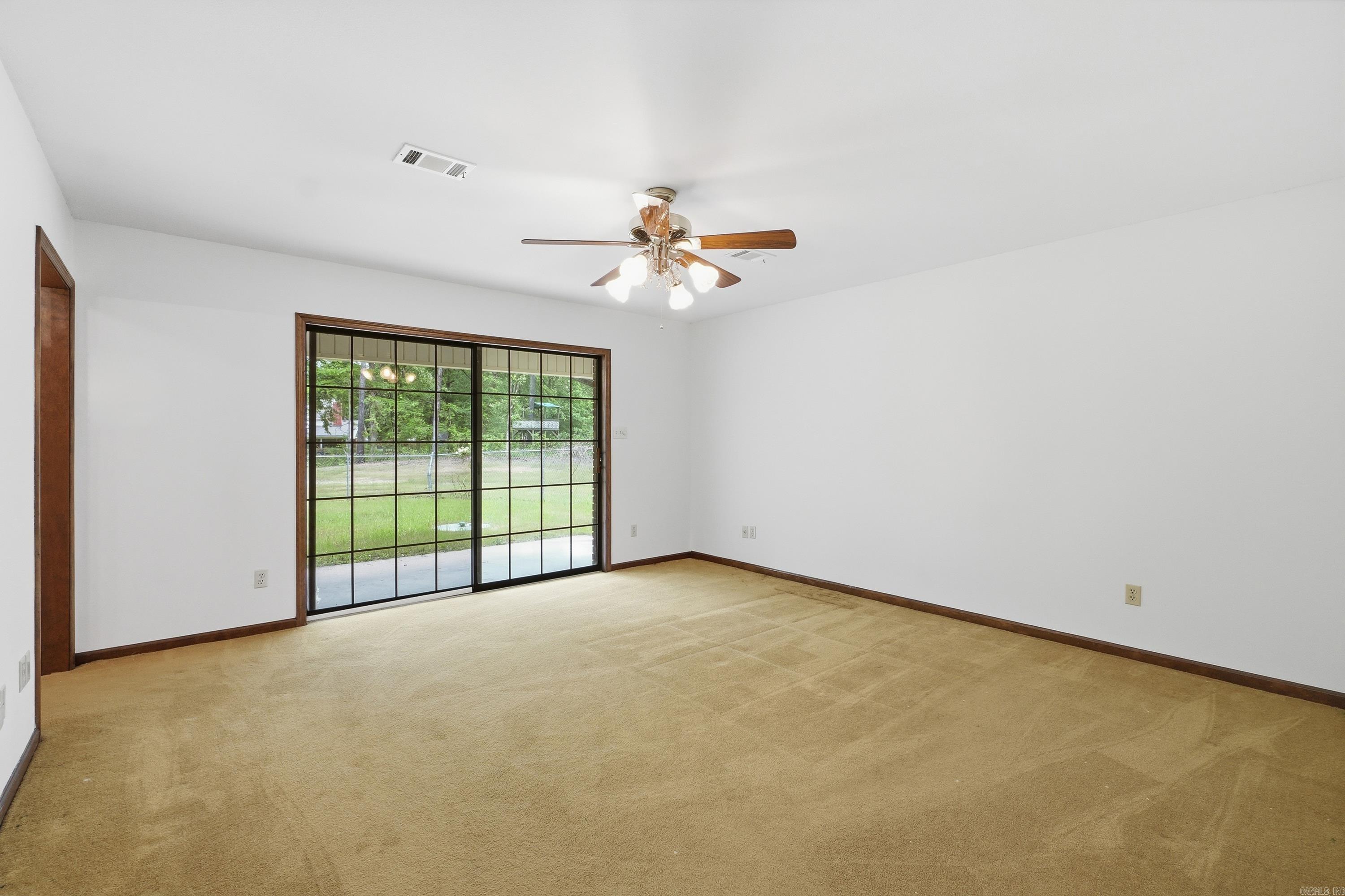 38 Garrett  Greenbrier, AR