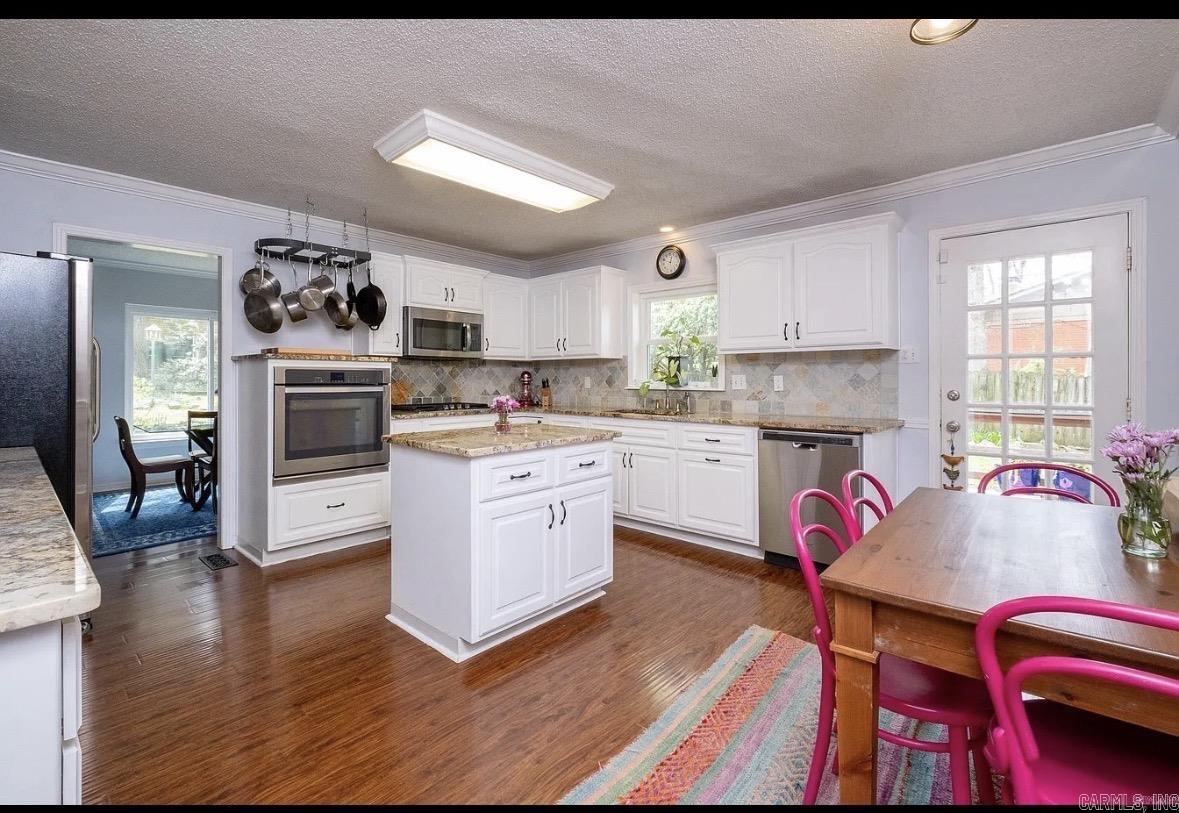 2 Highwood Drive Little Rock, AR 72205