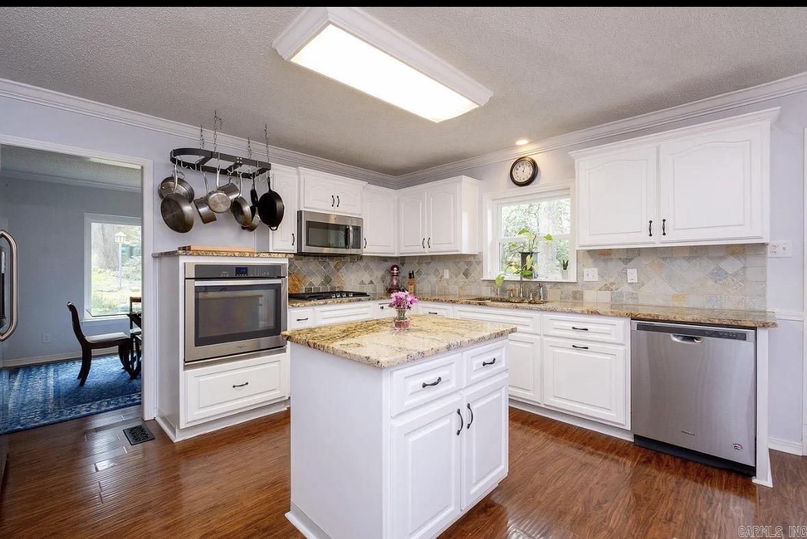 2 Highwood Drive Little Rock, AR 72205