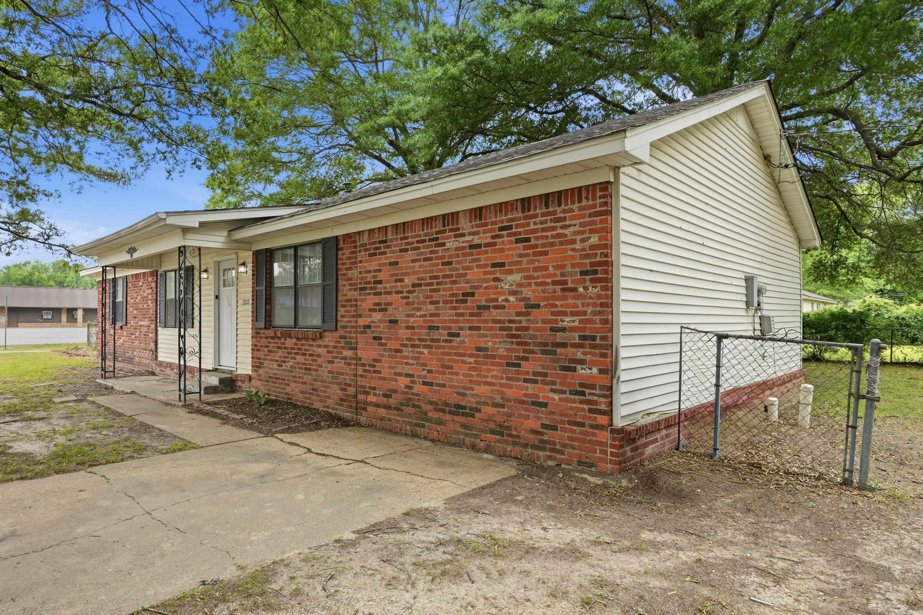 2505 Fairfield  Jonesboro, AR
