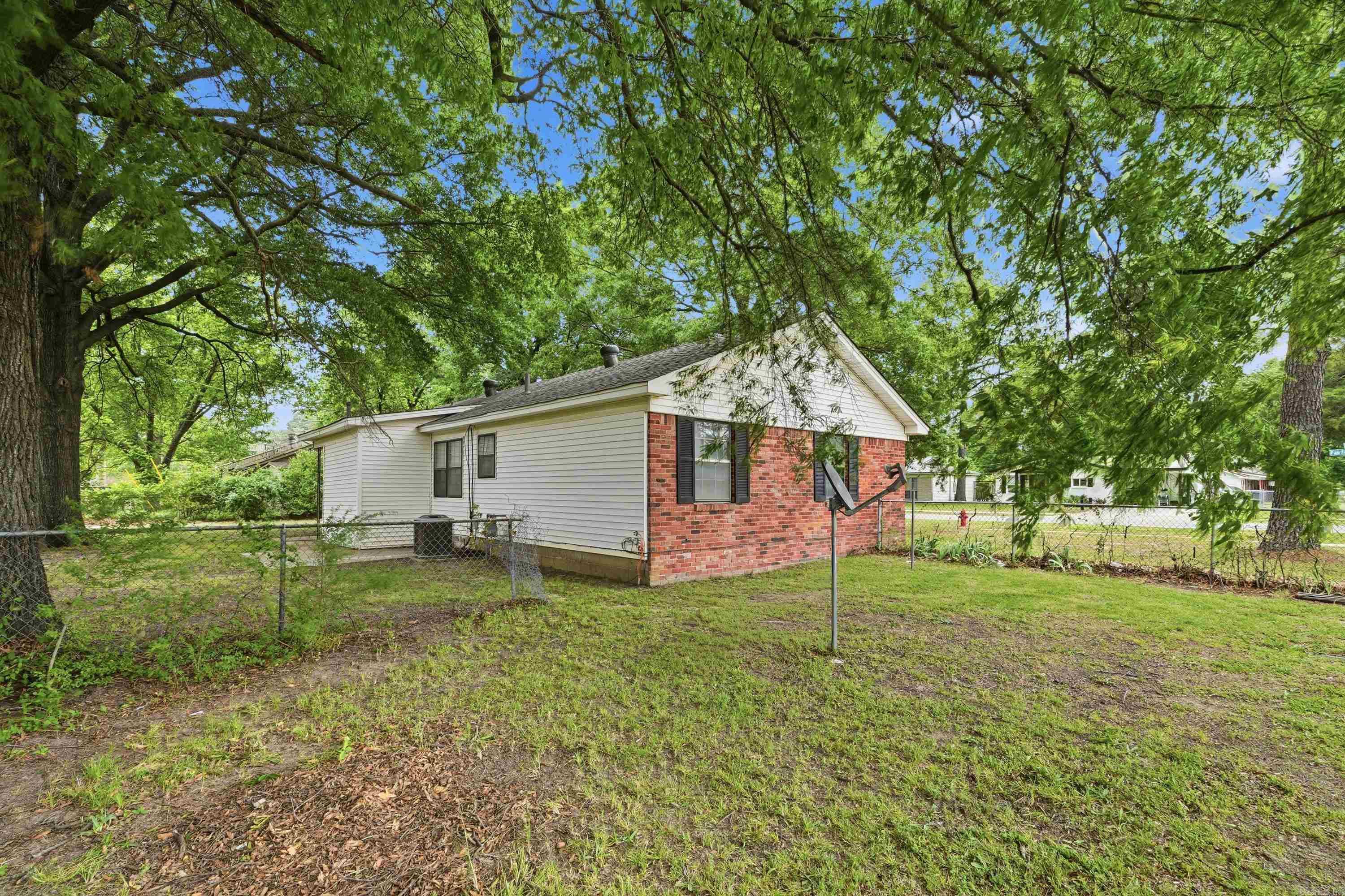 2505 Fairfield  Jonesboro, AR