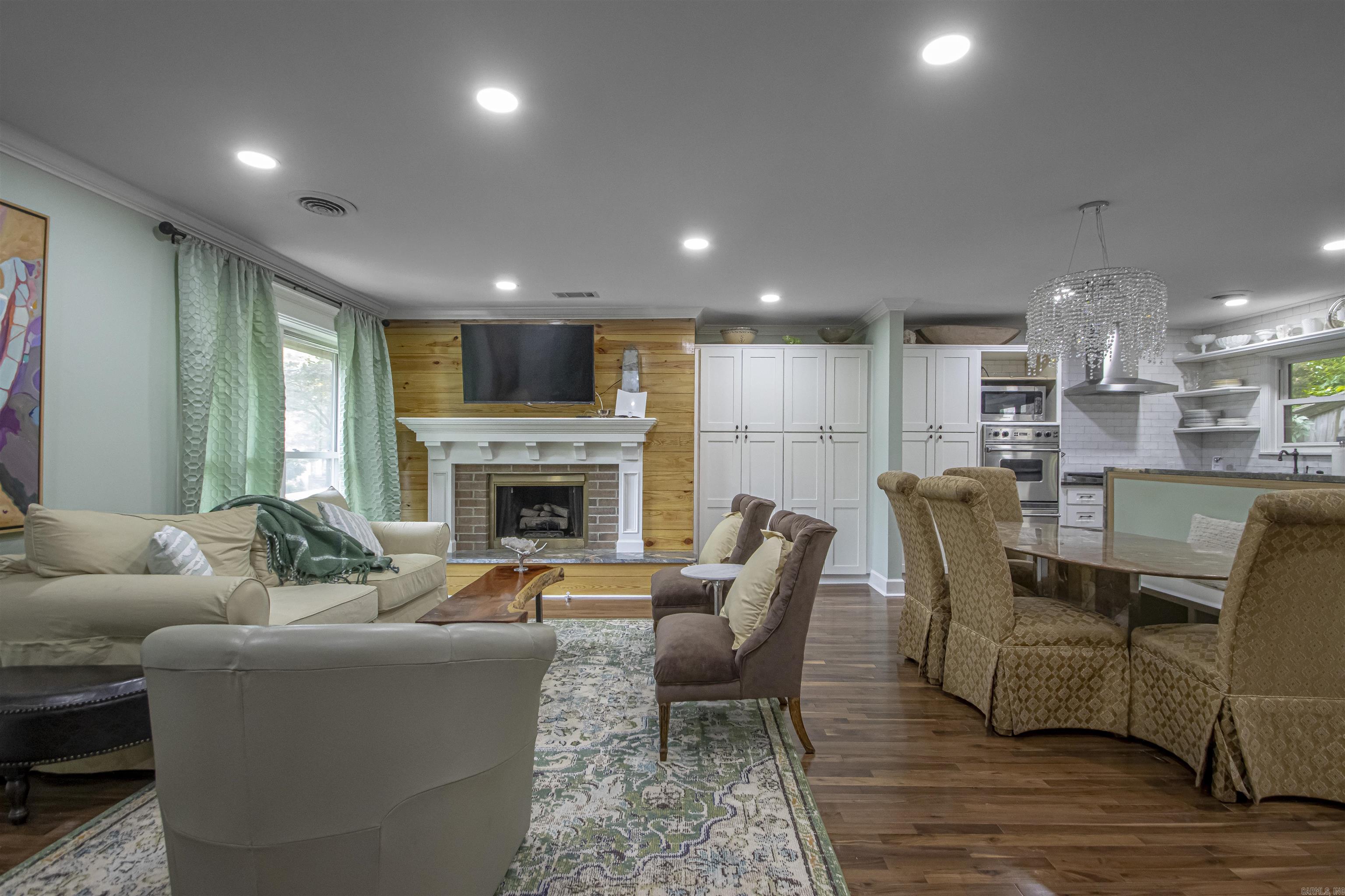 121 White Oak  Little Rock, AR