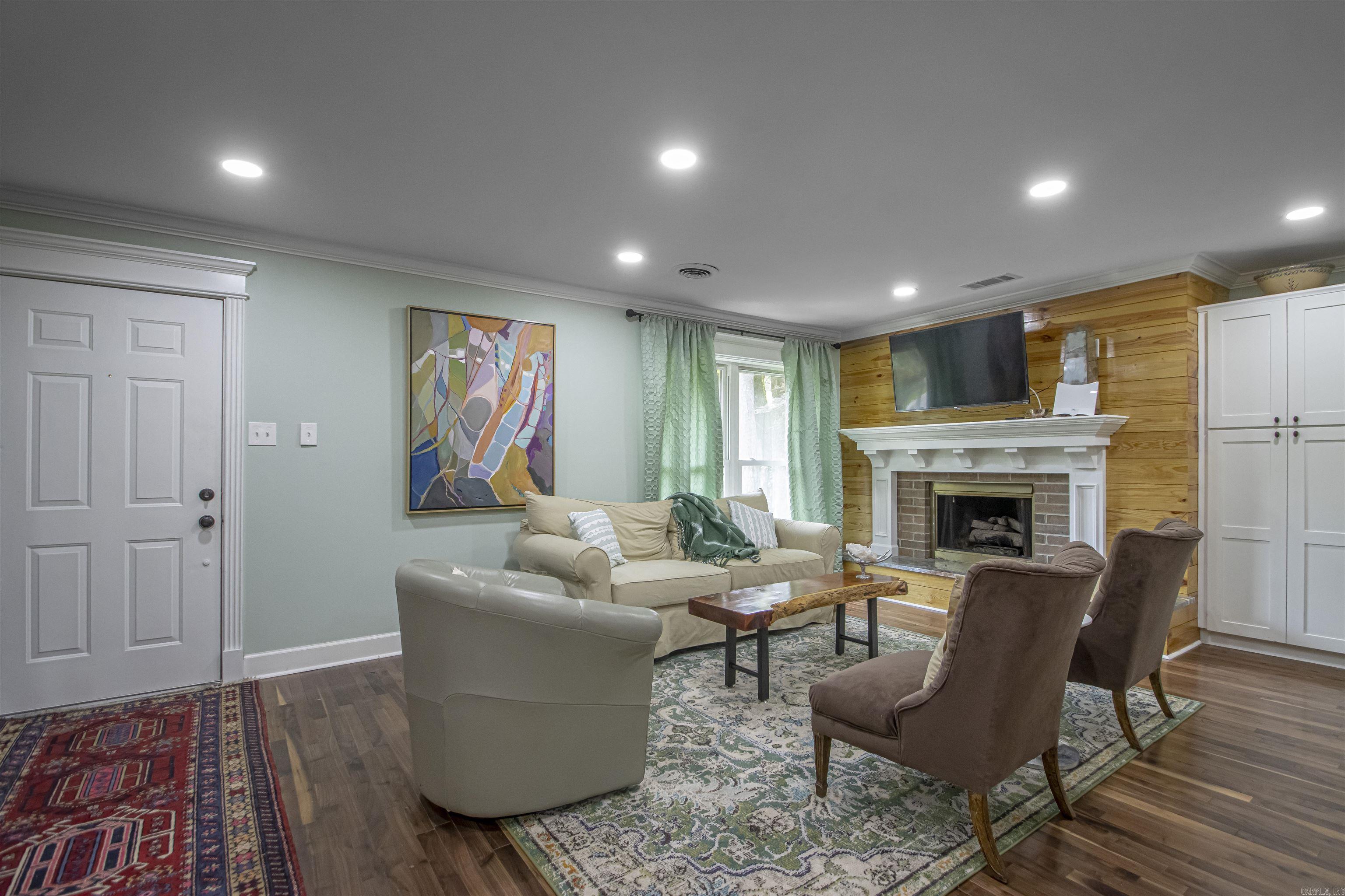 121 White Oak  Little Rock, AR