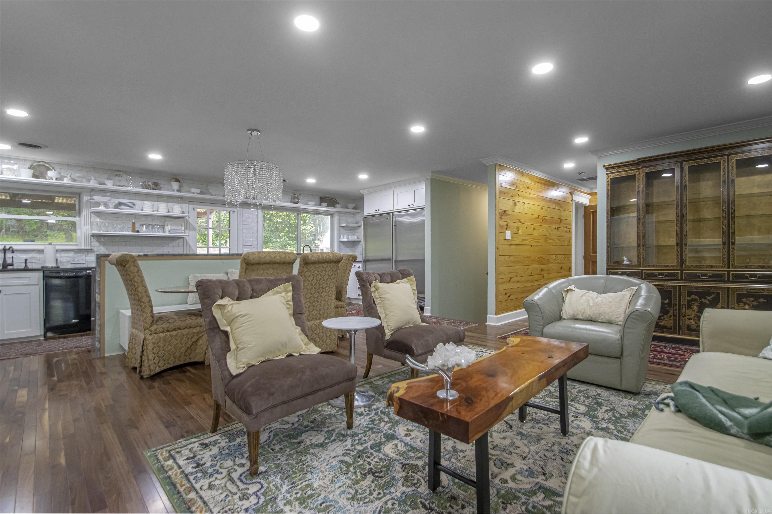 121 White Oak  Little Rock, AR