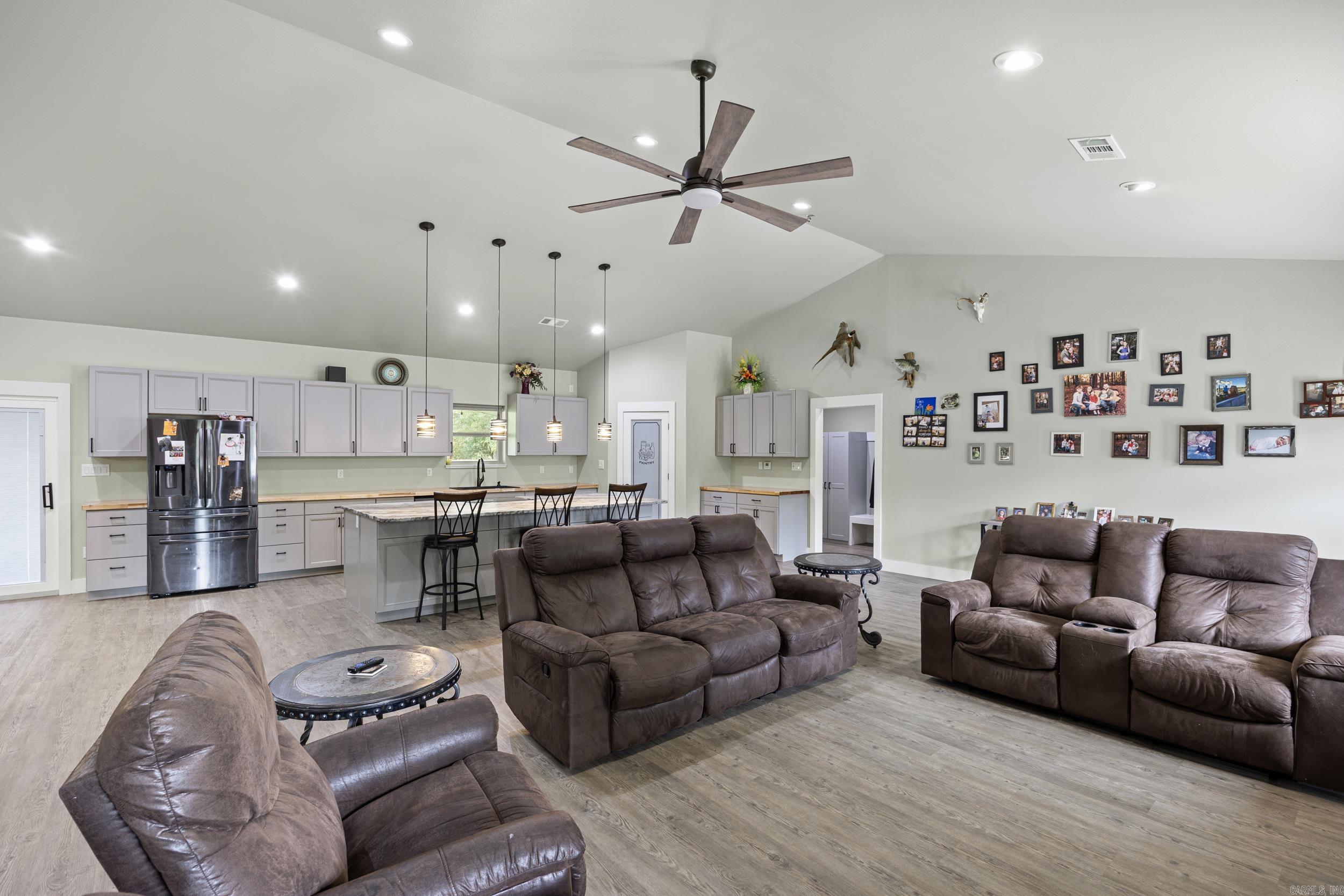 87 Randall  Russellville, AR
