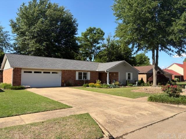 1121 E Mayfair Lane Blytheville, AR 72315