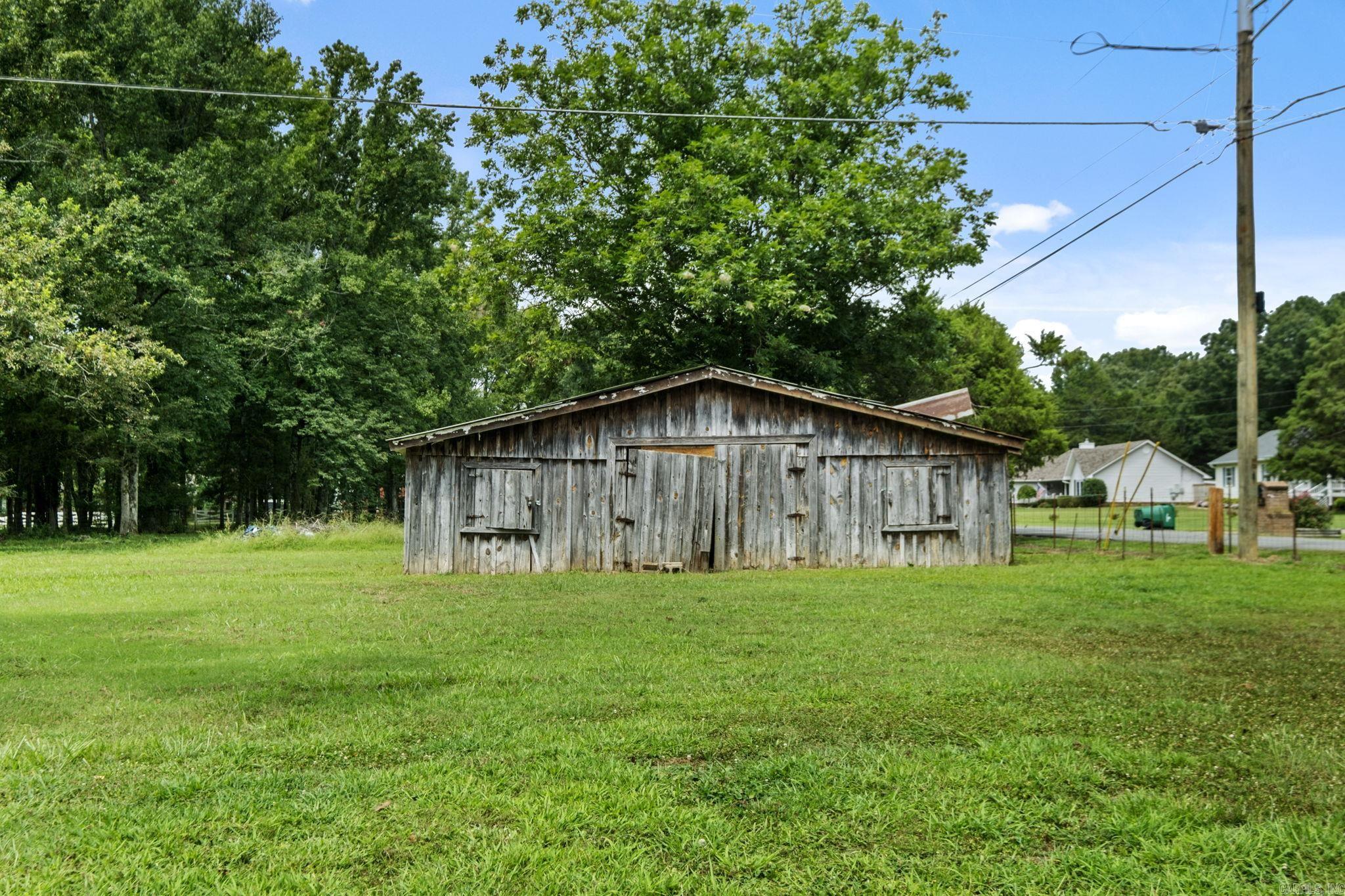 1117 W Main  Austin, AR