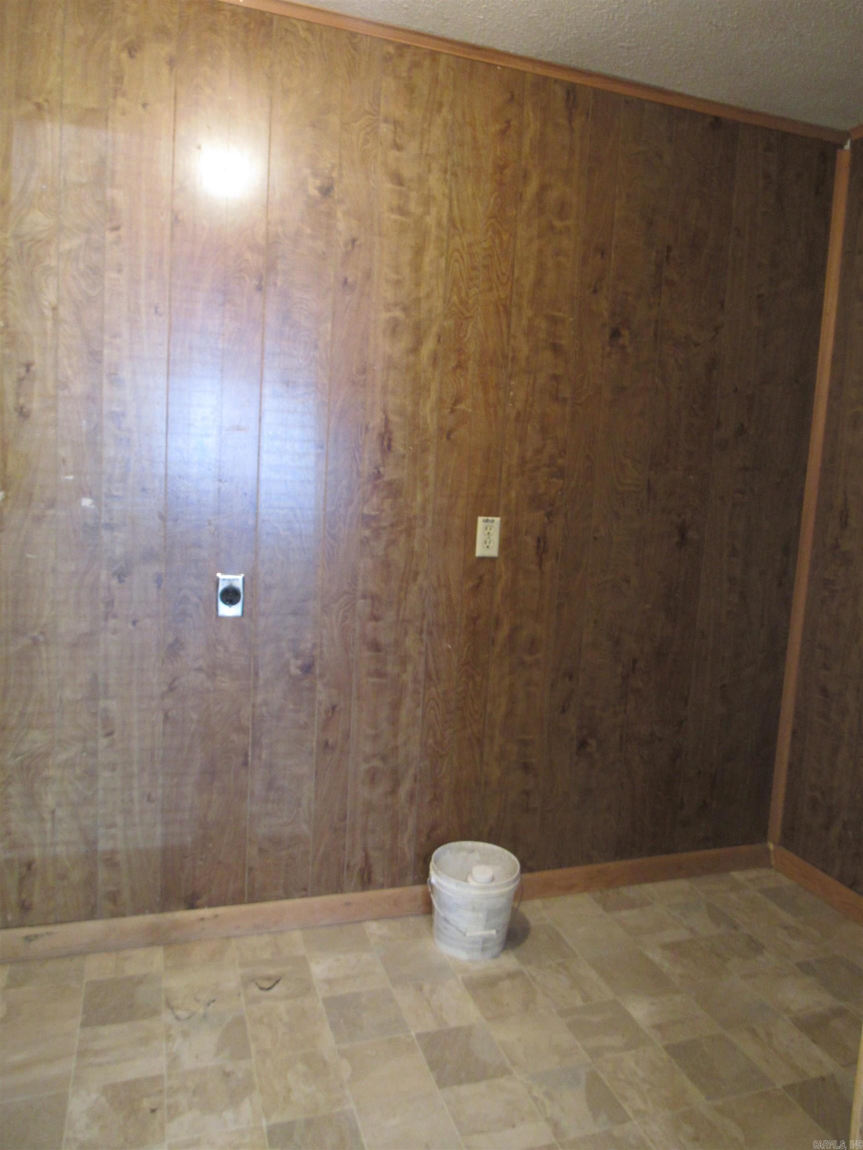 2912 W Hwy 319  Austin, AR
