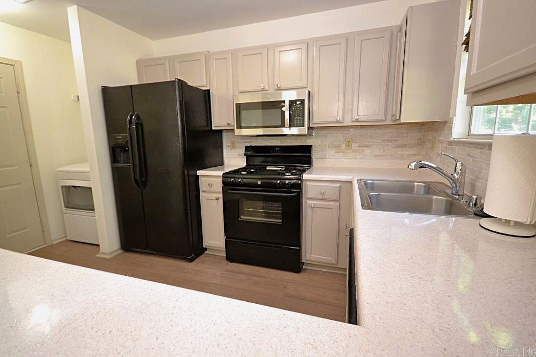 50 Meadow Ridge  Maumelle, AR