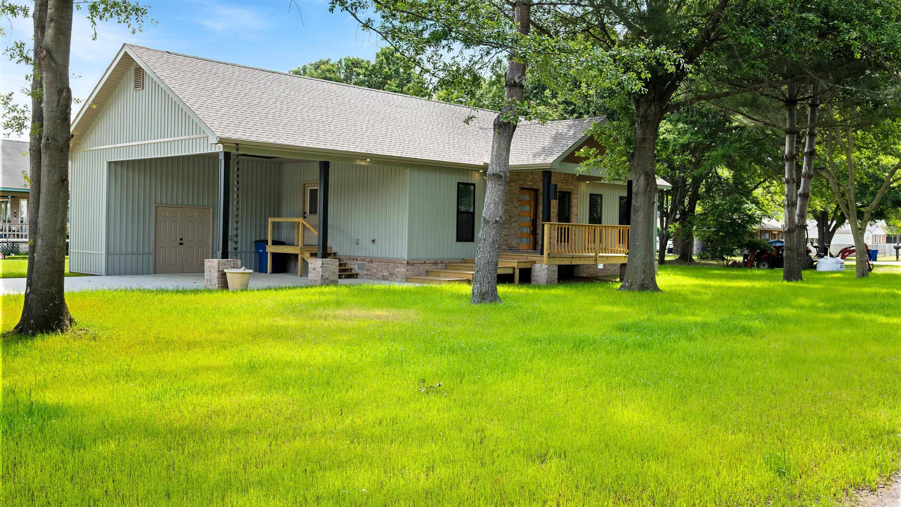 301 Dogwood St  Caraway, AR
