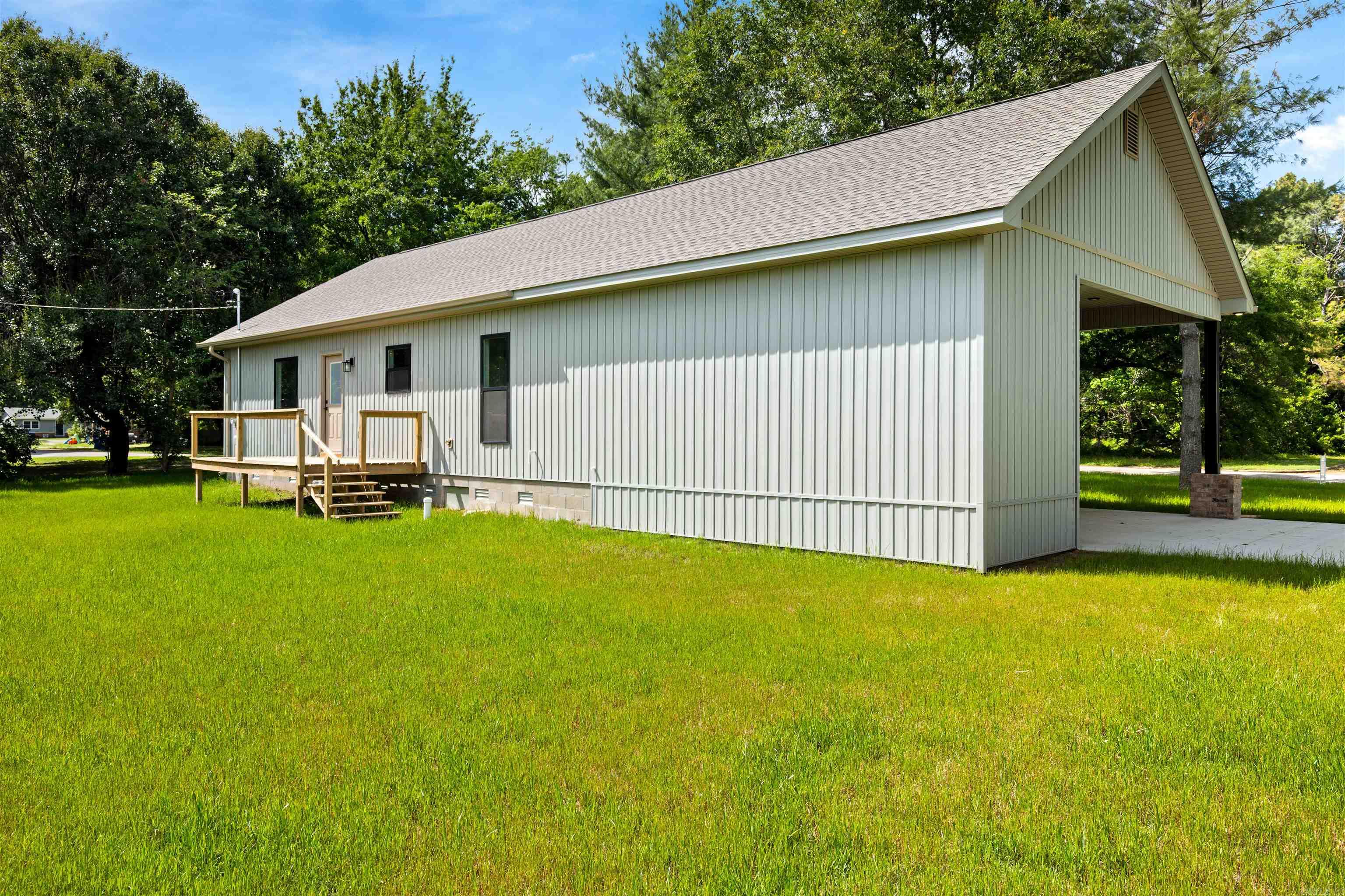 301 Dogwood St  Caraway, AR