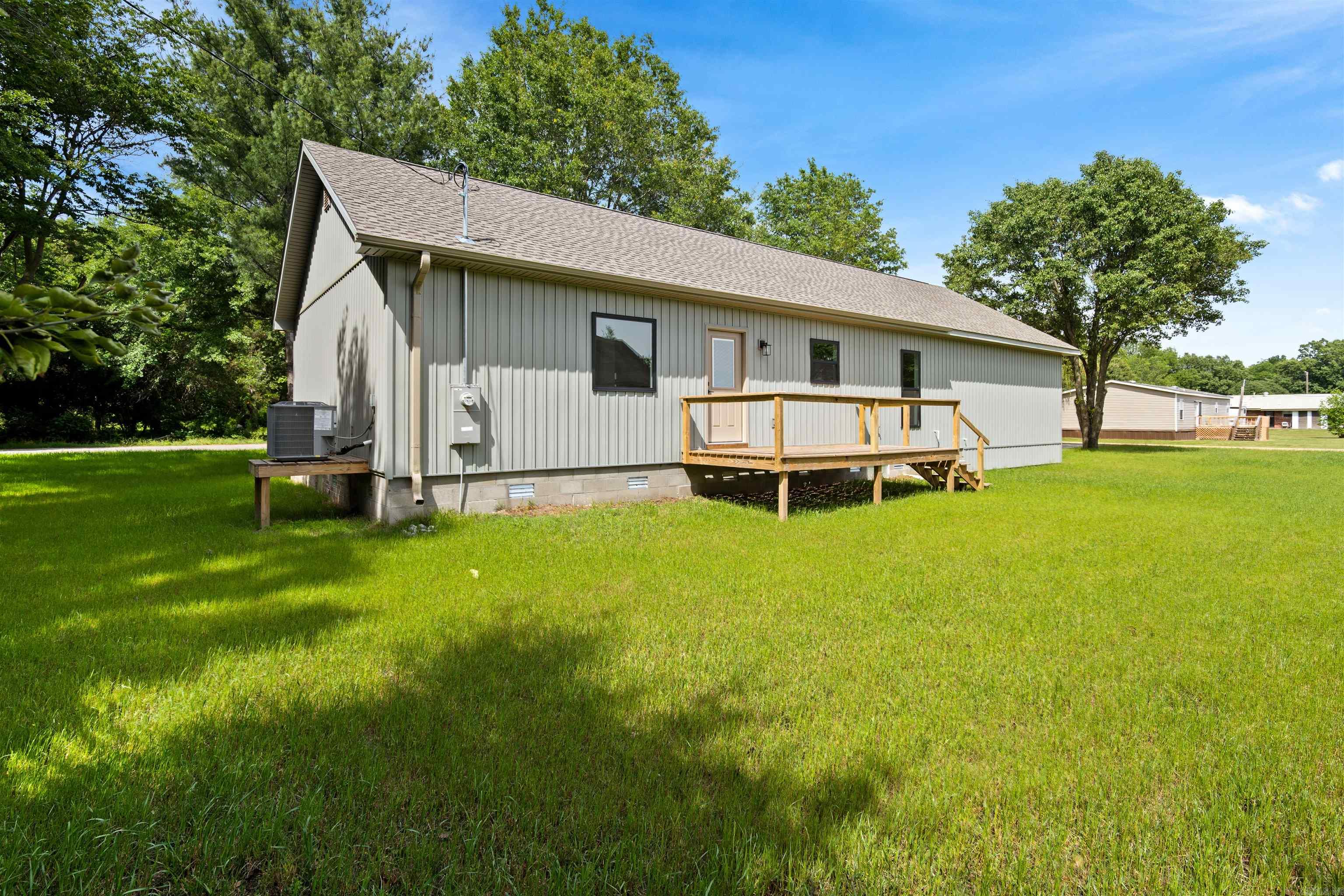 301 Dogwood St  Caraway, AR