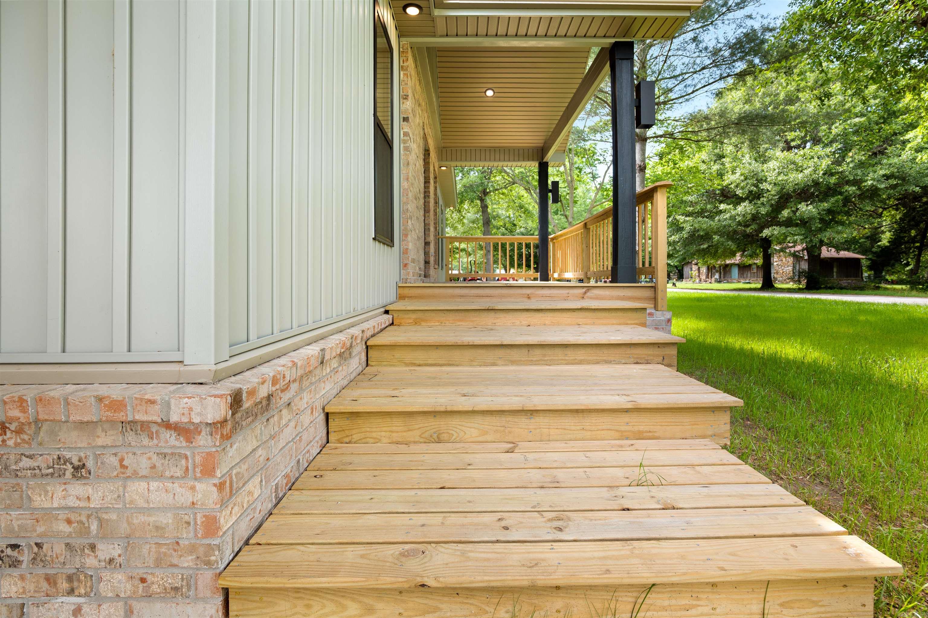 301 Dogwood St  Caraway, AR