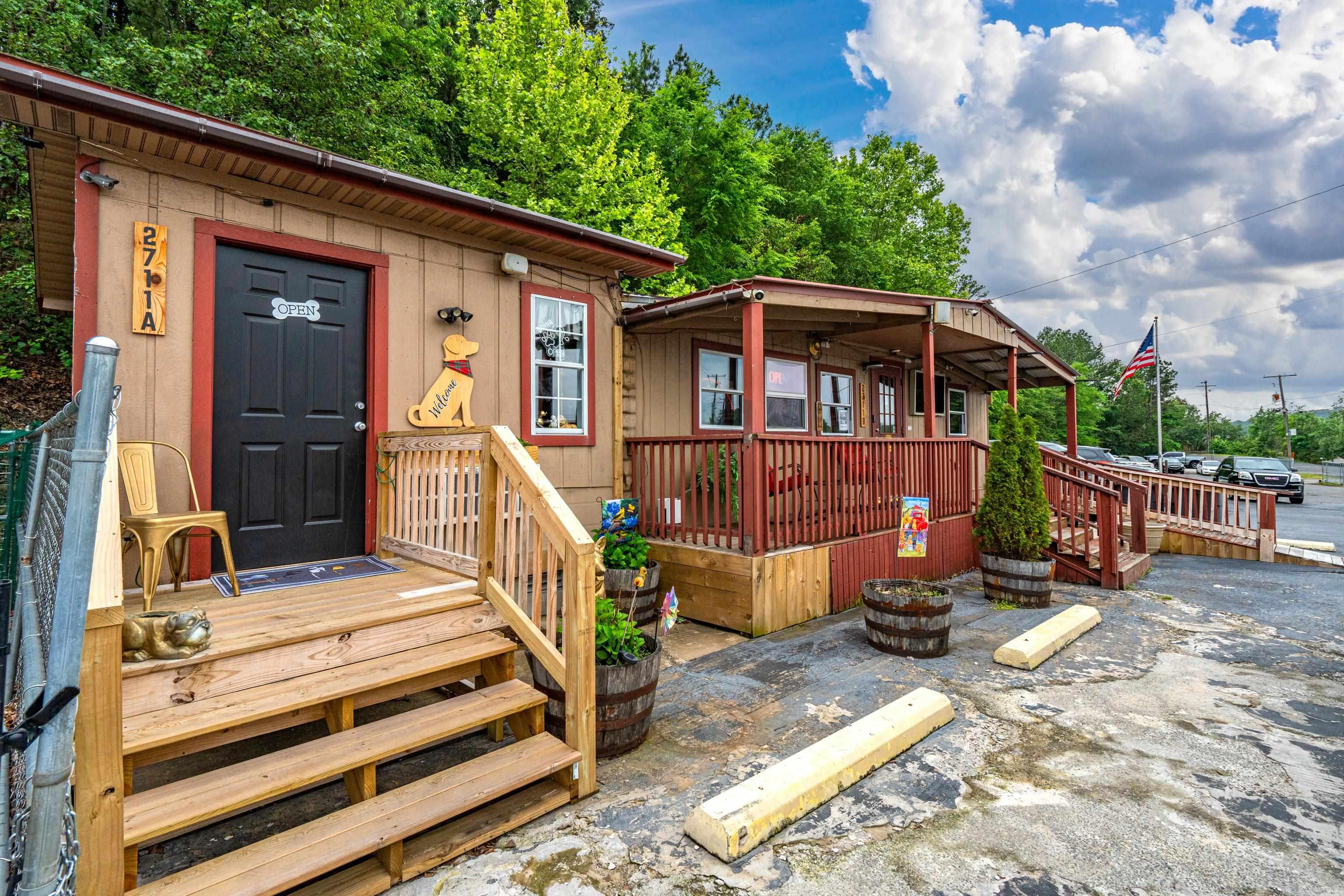 2711 Albert Pike  Hot Springs, AR