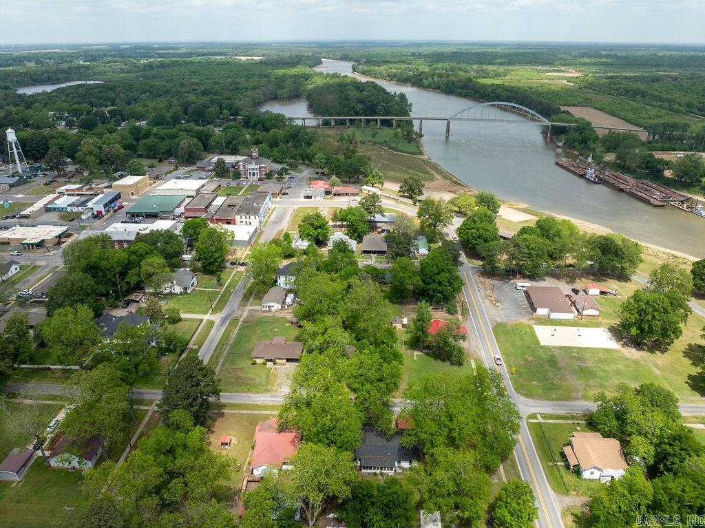 110 W Curran  Des Arc, AR