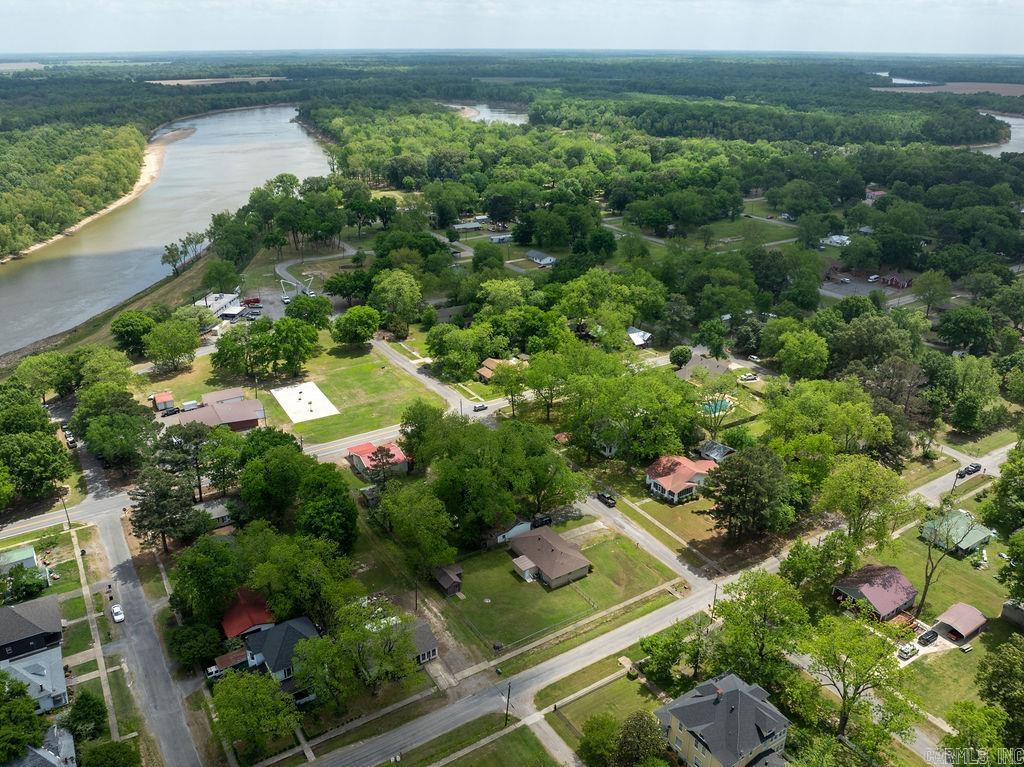 110 W Curran  Des Arc, AR