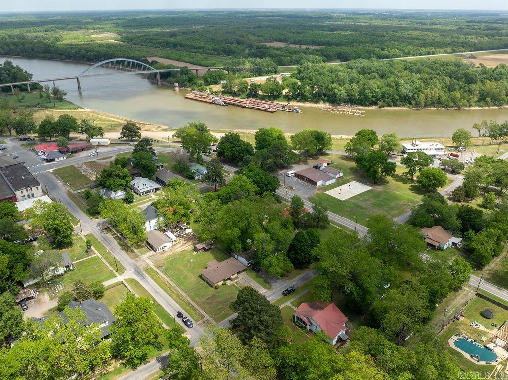 110 W Curran  Des Arc, AR