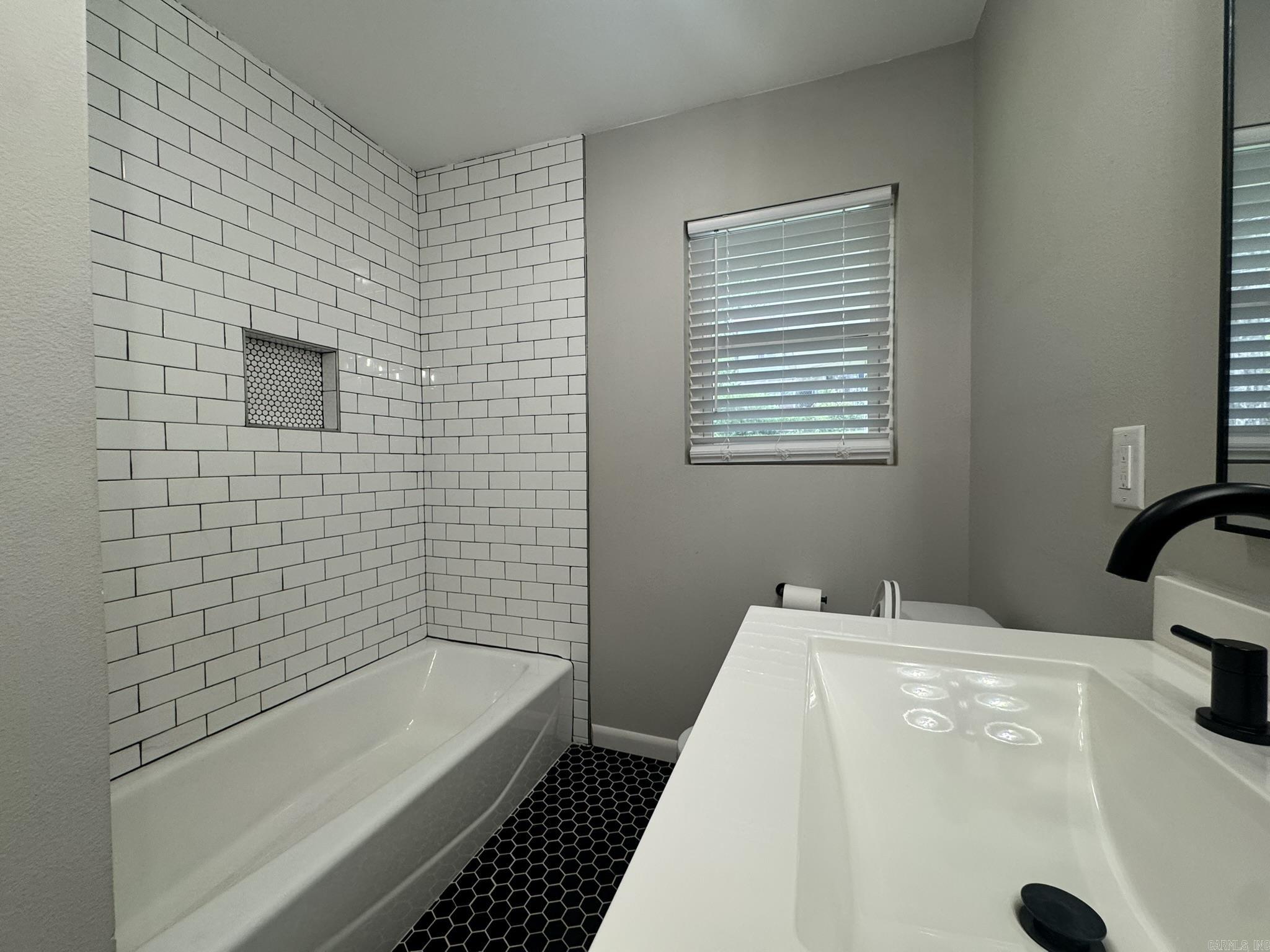 3731 Lakeshore  North Little Rock, AR